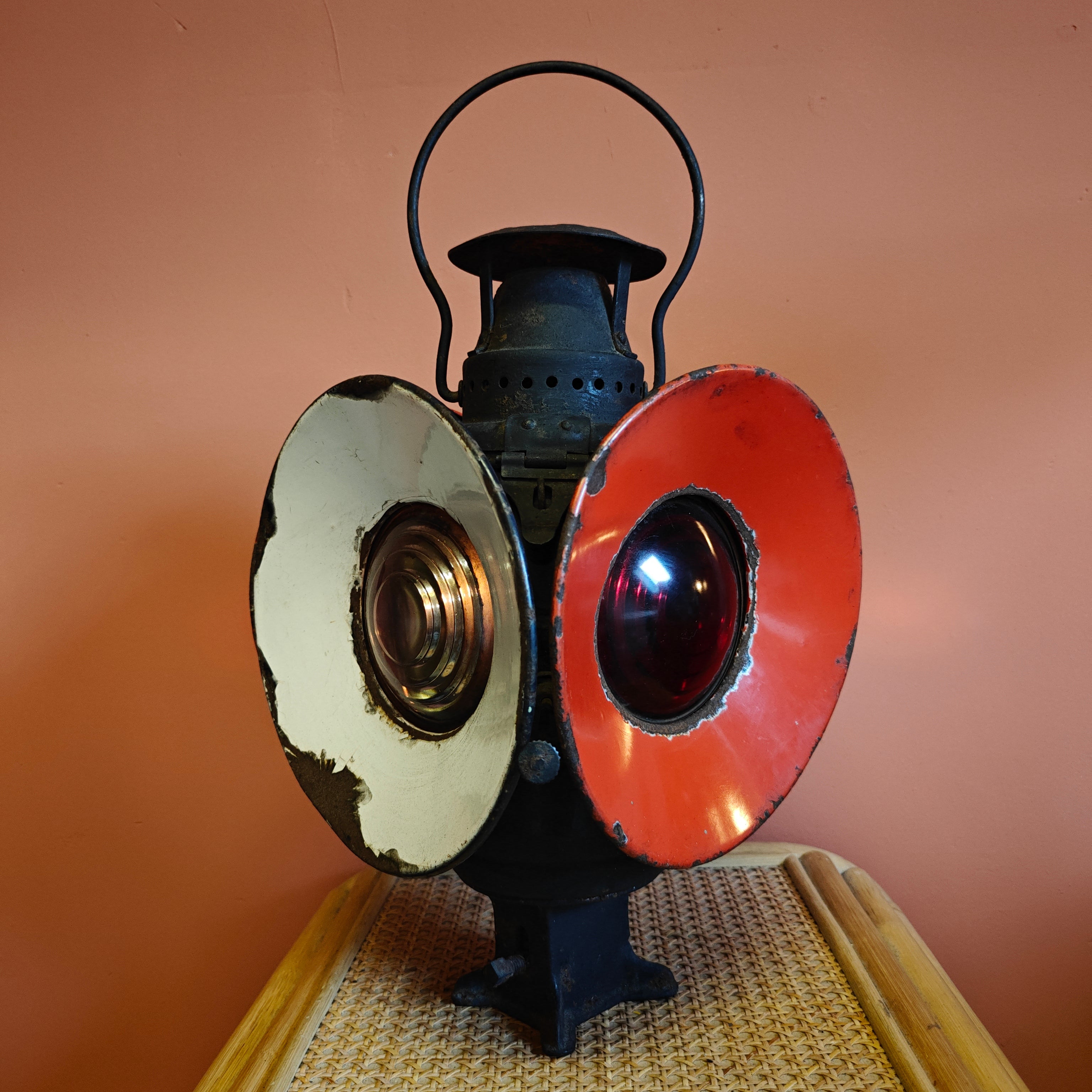 Rare Antique Railway Signal Lamp – Adlake “Non-Sweating” Lamp with original oil reservoir from Chicago, 1920s–1930s