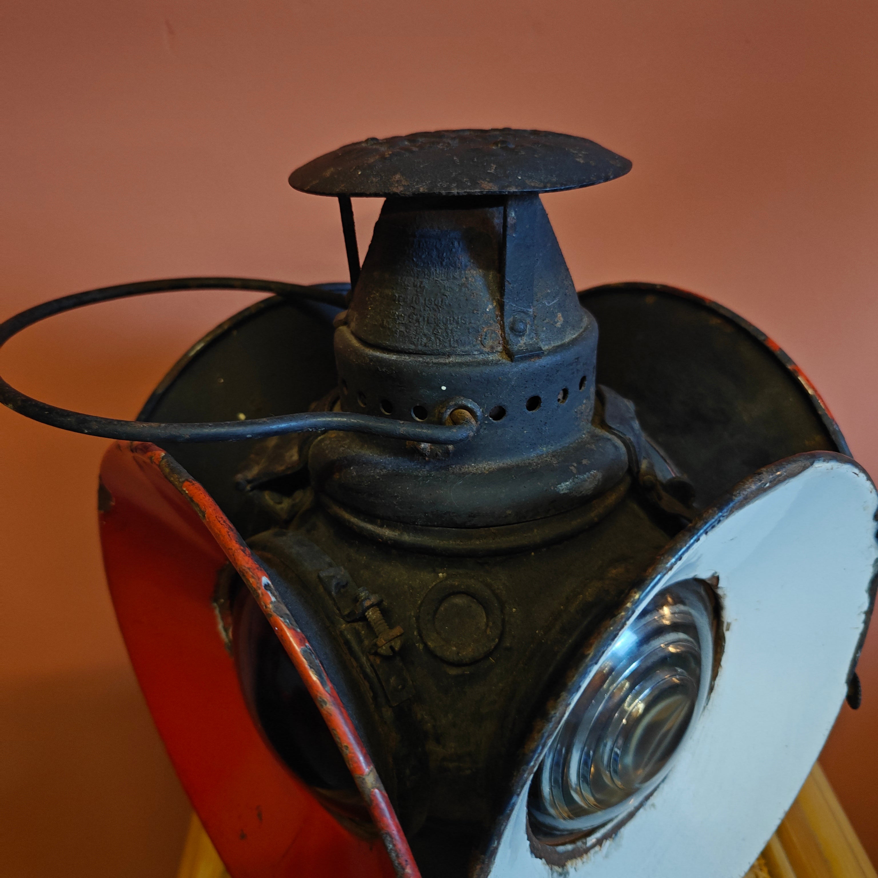 Rare Antique Railway Signal Lamp – Adlake “Non-Sweating” Lamp, Chicago, 1920s–1930s oil reservoir detail and metal frame close-up