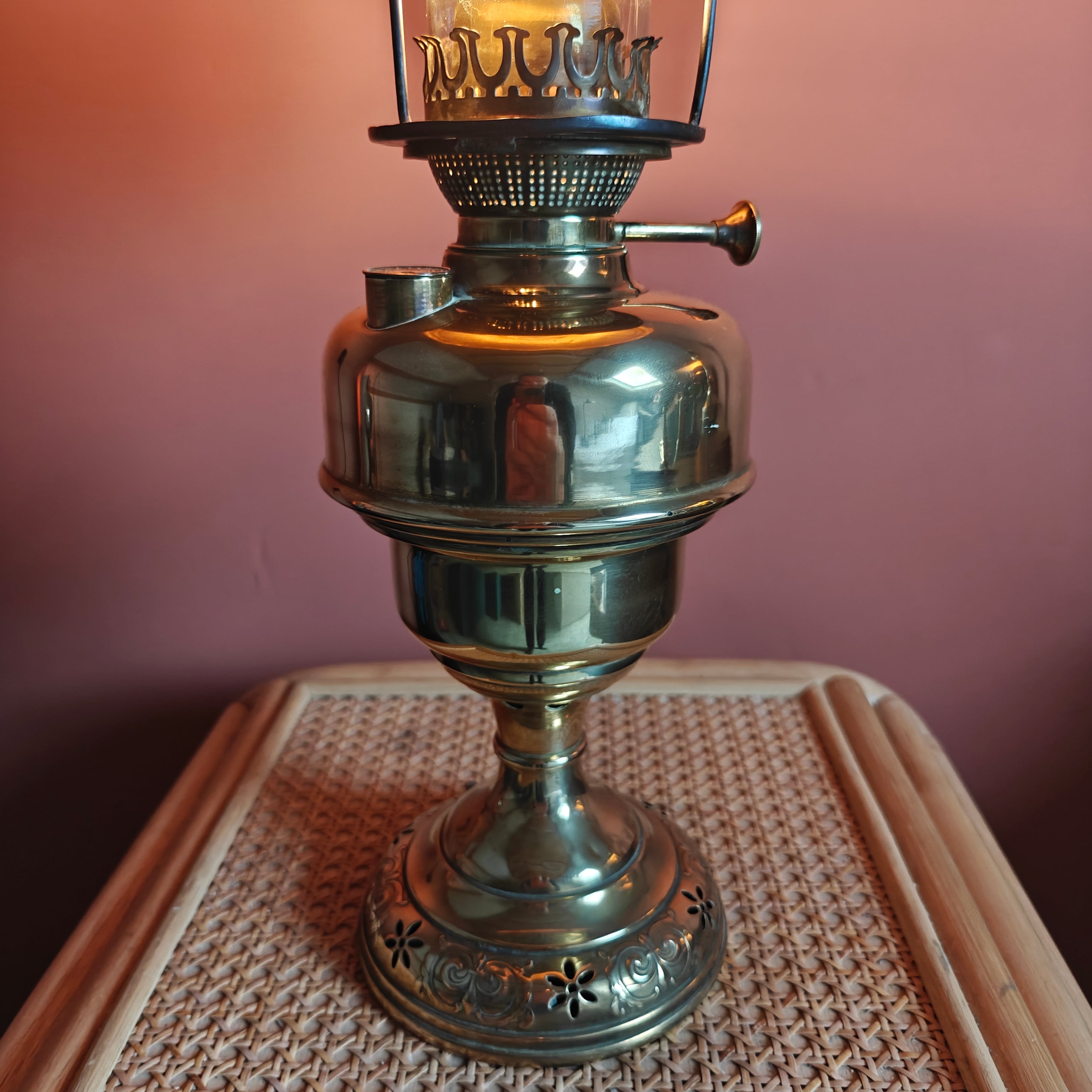 Elegant Brass Oil Lamp with Brass Shade – L & B Lempereur Bernard (Belgium), Featuring Unique Burner Design
