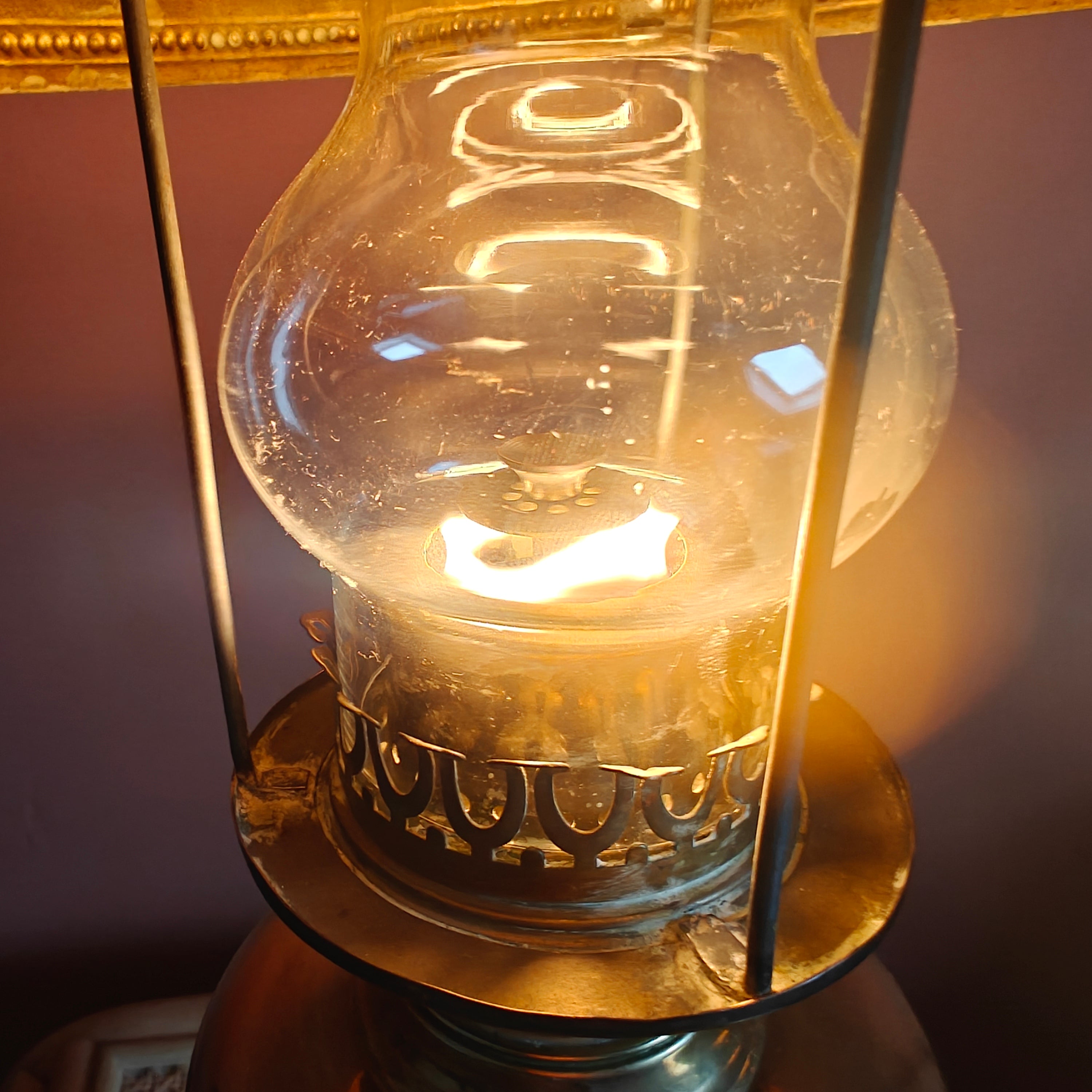 Elegant Brass Oil Lamp with Brass Shade – L & B Lempereur Bernard (Belgium), Featuring Unique Burner Design