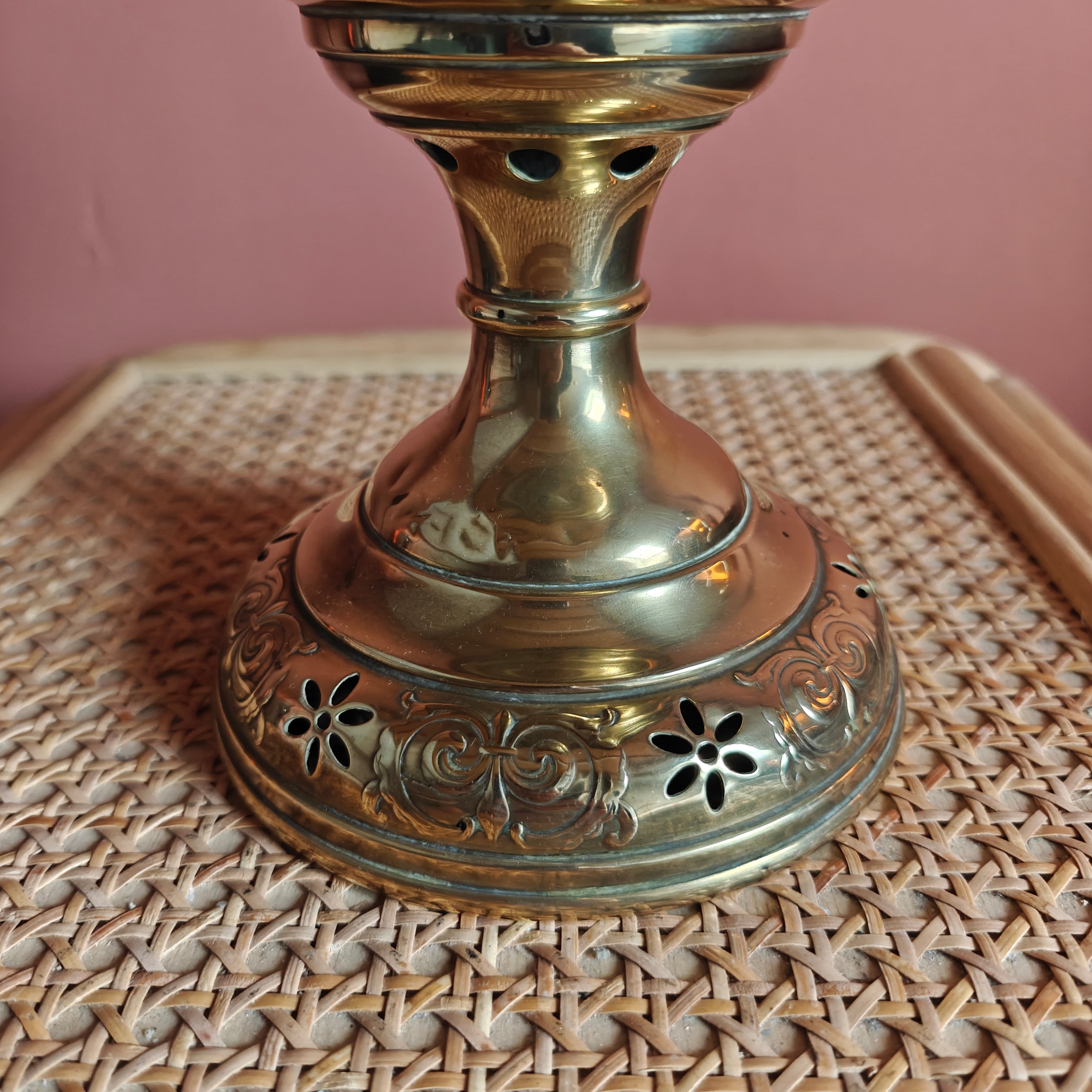 Elegant Brass Oil Lamp with Brass Shade – L & B Lempereur Bernard (Belgium), Featuring Unique Burner Design