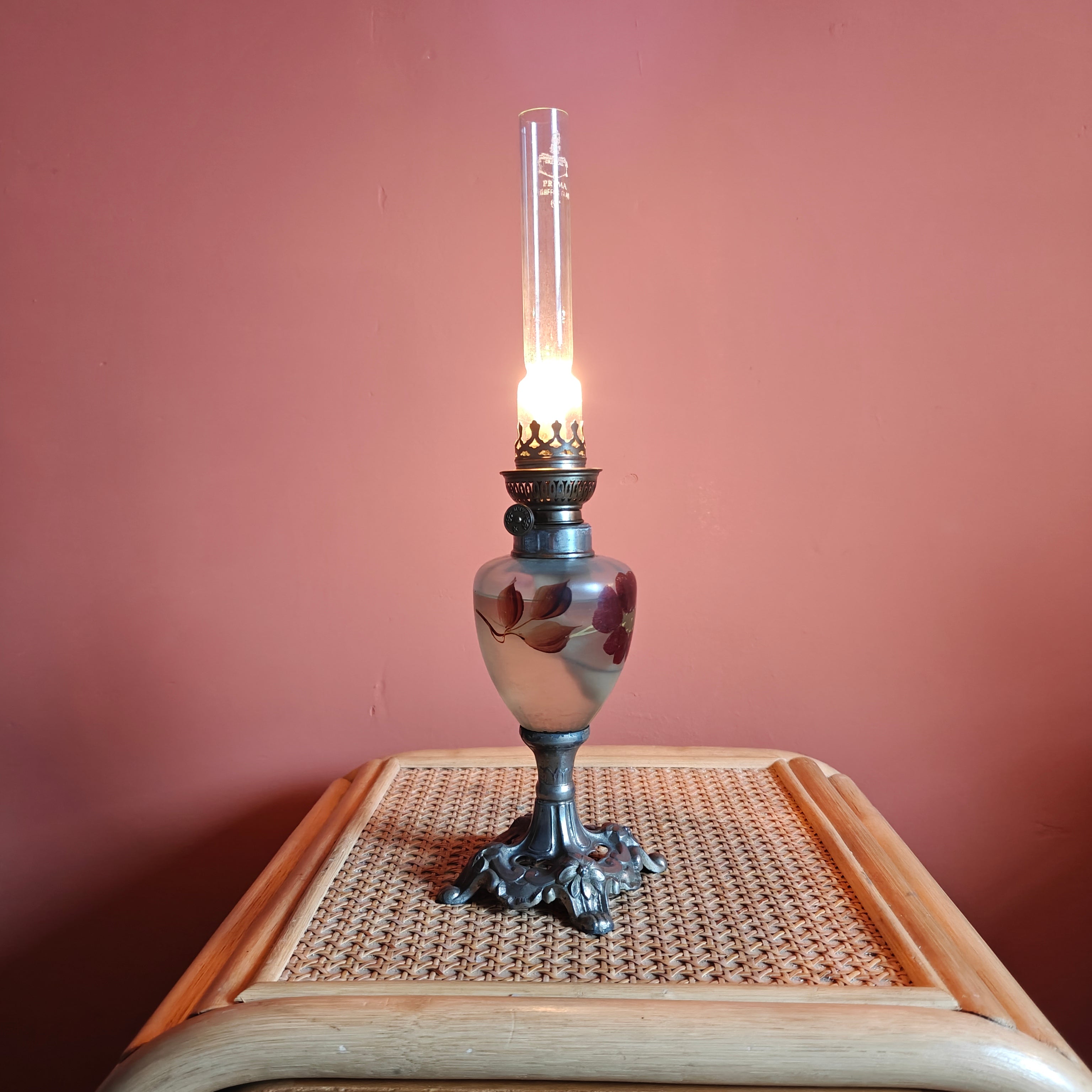Elegant Antique French Oil Lamp – Floral Motif & SI Paris Burner (1920s–1930s)