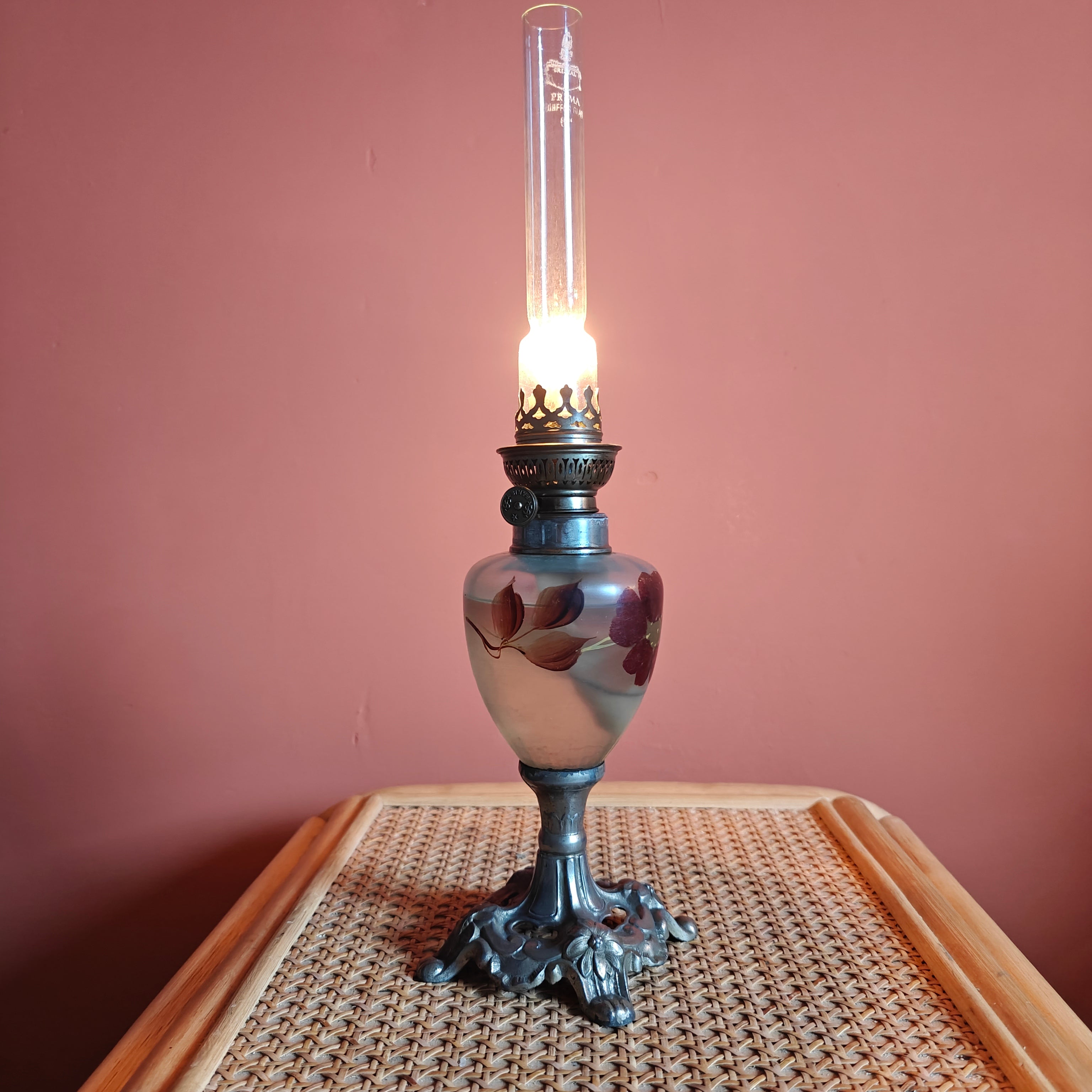 Elegant Antique French Oil Lamp – Floral Motif & SI Paris Burner (1920s–1930s)