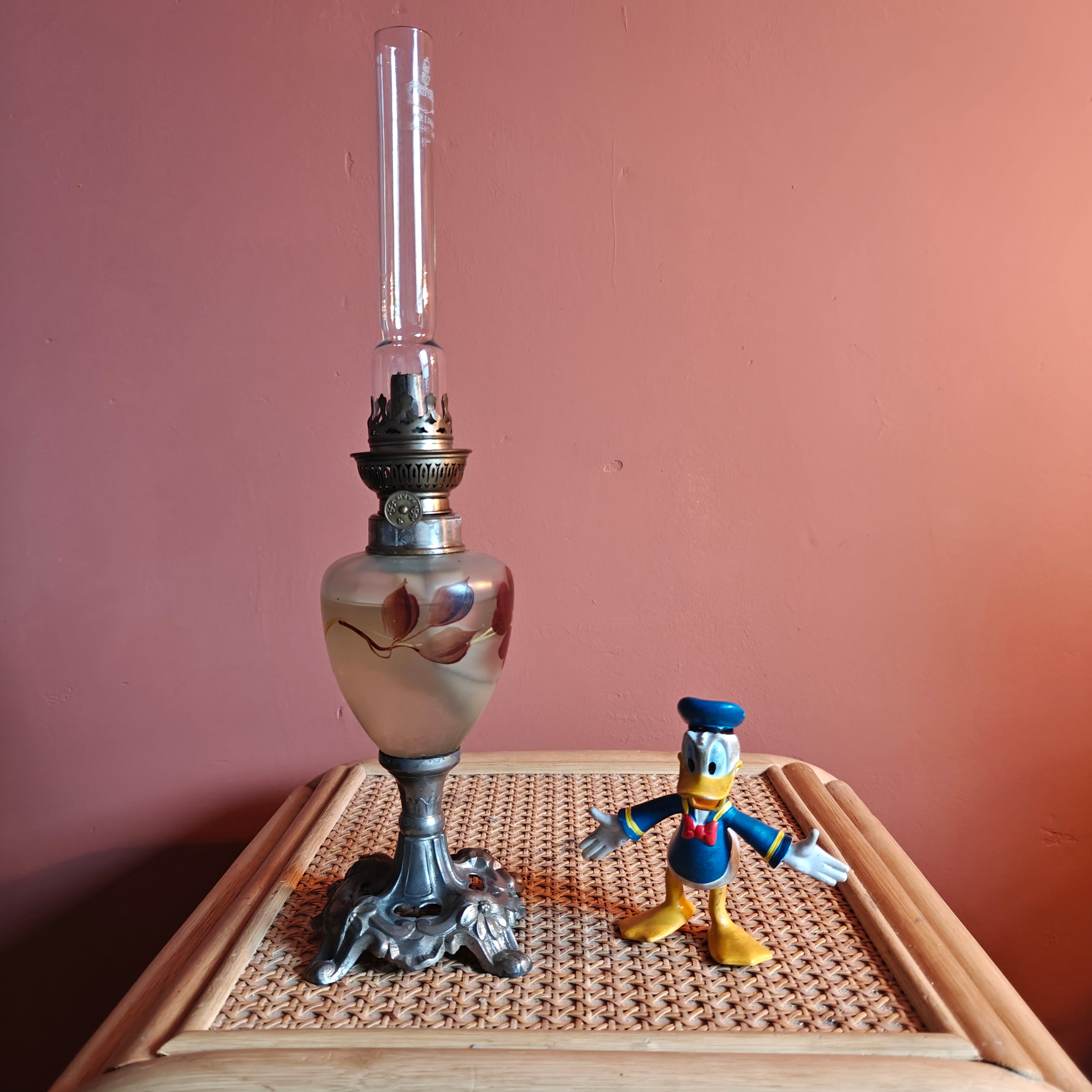 Elegant Antique French Oil Lamp – Floral Motif & SI Paris Burner (1920s–1930s)