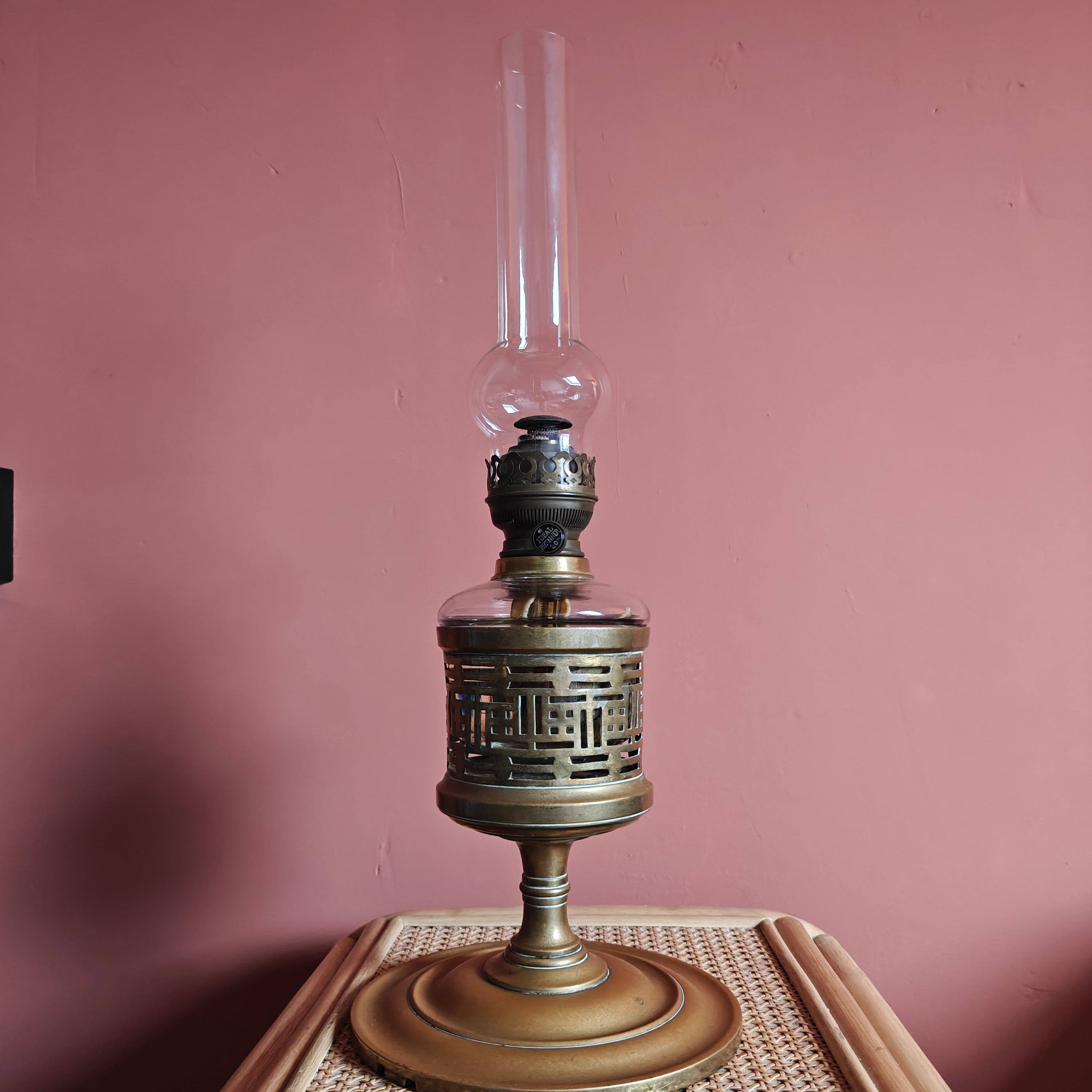 Extra-Large Antique Brass Oil Lamp – Brökelmann, Jaeger & Busse Burner (c.1900) with ornate brass base and glass chimney
