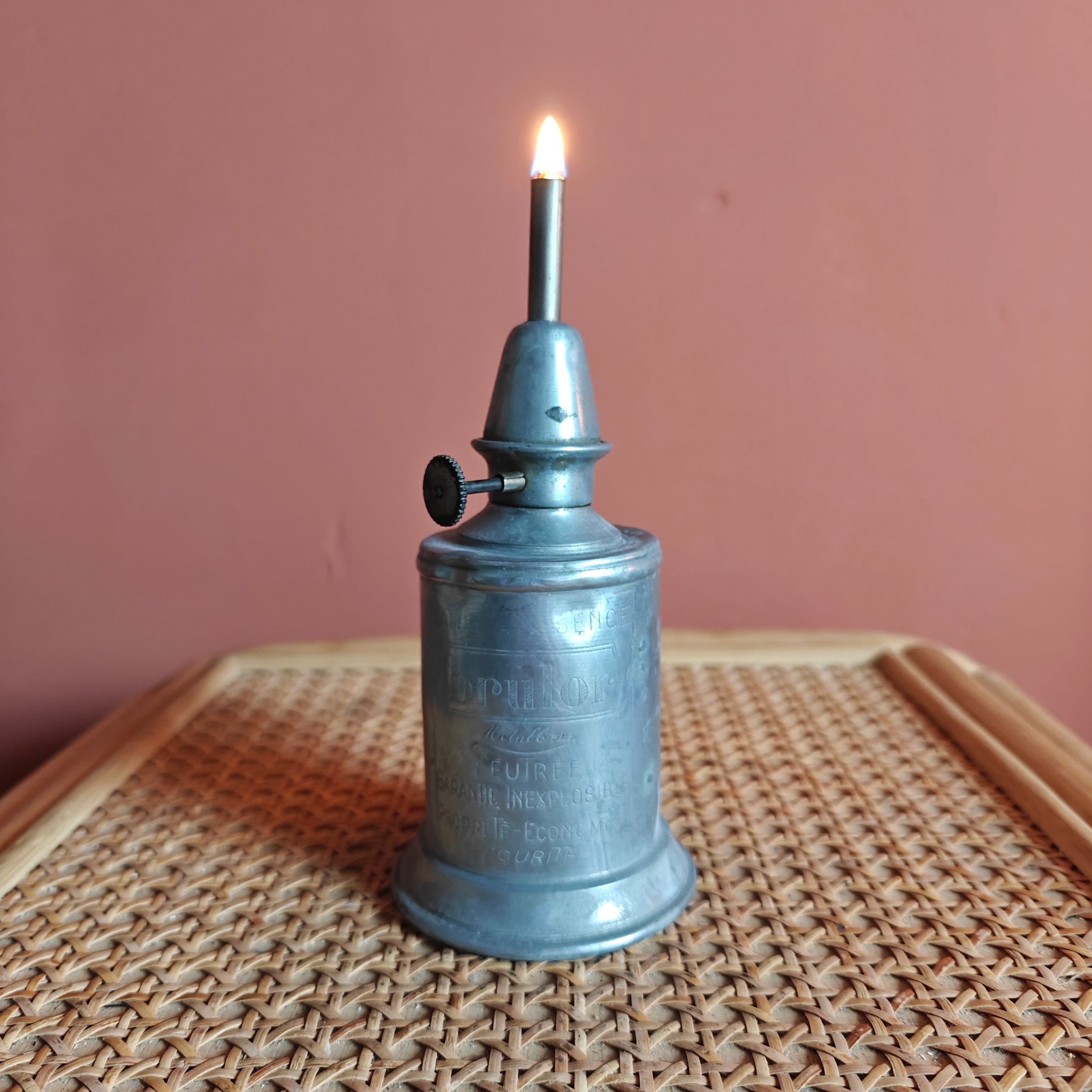 Vintage Brulor Oil Lamp – Attributed to Pigeon (1950s–1960s)