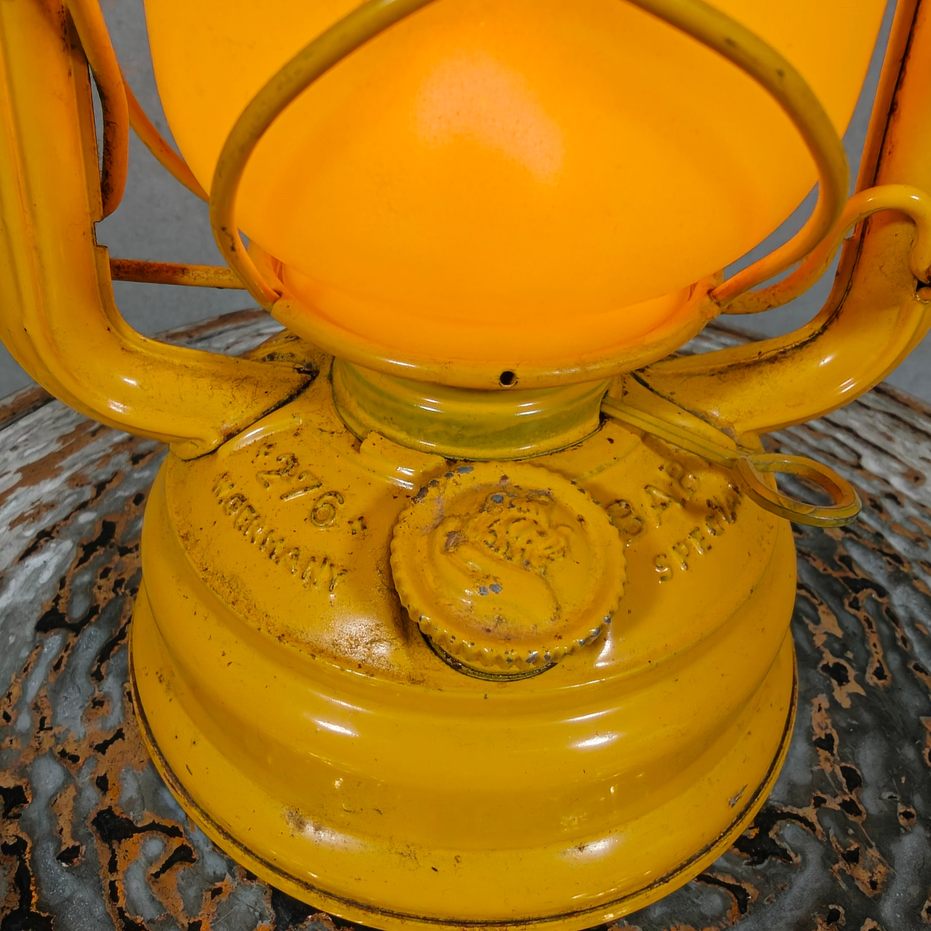 Beautiful Yellow Feuerhand Hurricane Lantern – Baby 276 STK/120 – Vintage Safety Lantern – Germany oil lamp detail close-up