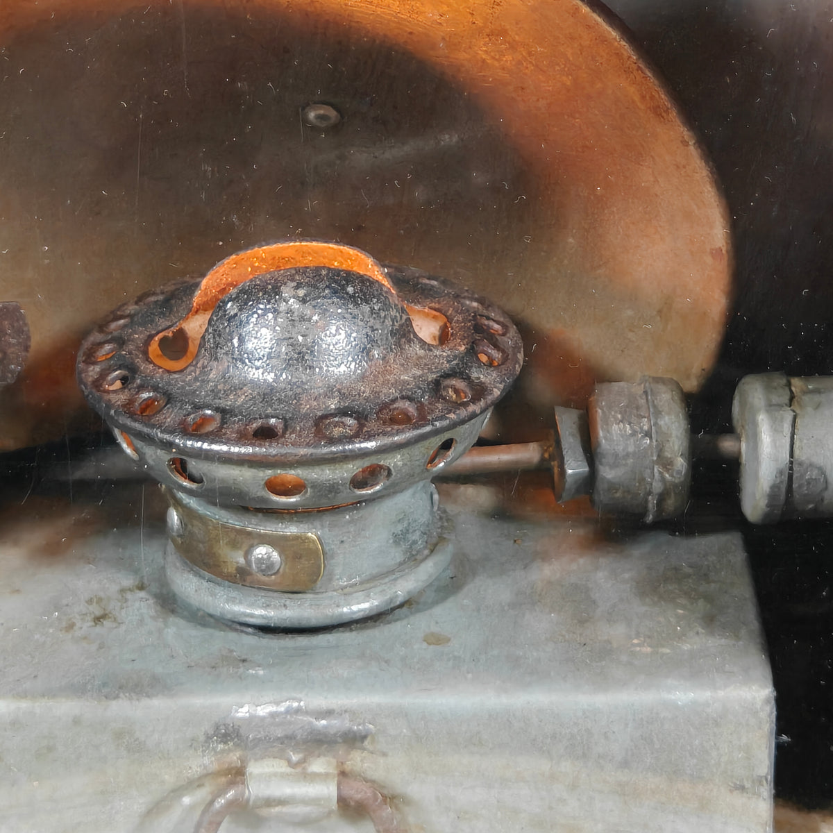 Close-up of the oil lamp burner on the Very Rare Oil and Candle Trench Lamp – “Weltlaterne” by J. Schwarz & Co., Berlin – 1910–1920 – Complete and Working