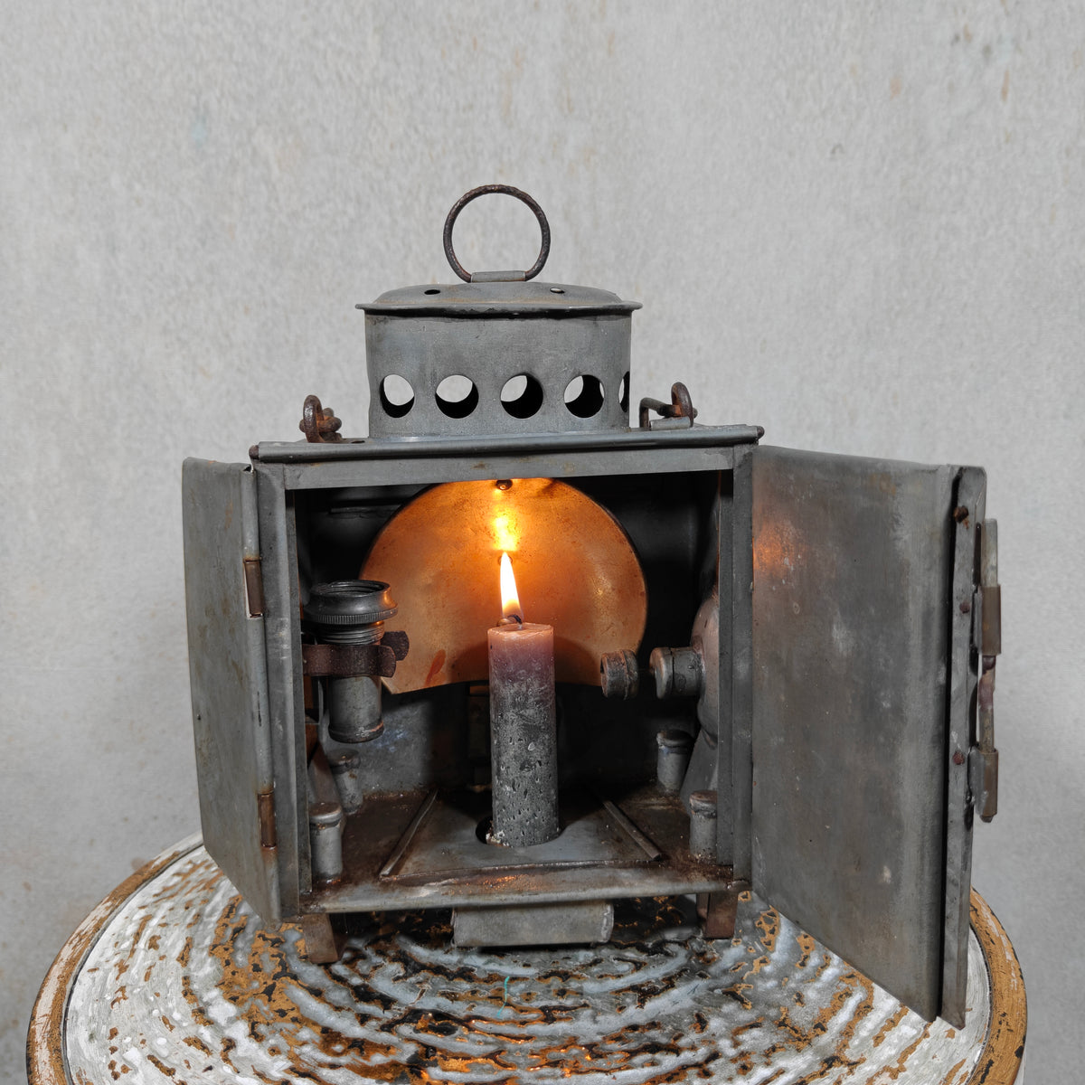 Very Rare Oil and Candle Trench Lamp – “Weltlaterne” by J. Schwarz & Co., Berlin – 1910–1920 – Complete and Working vintage lamp with burning candle.