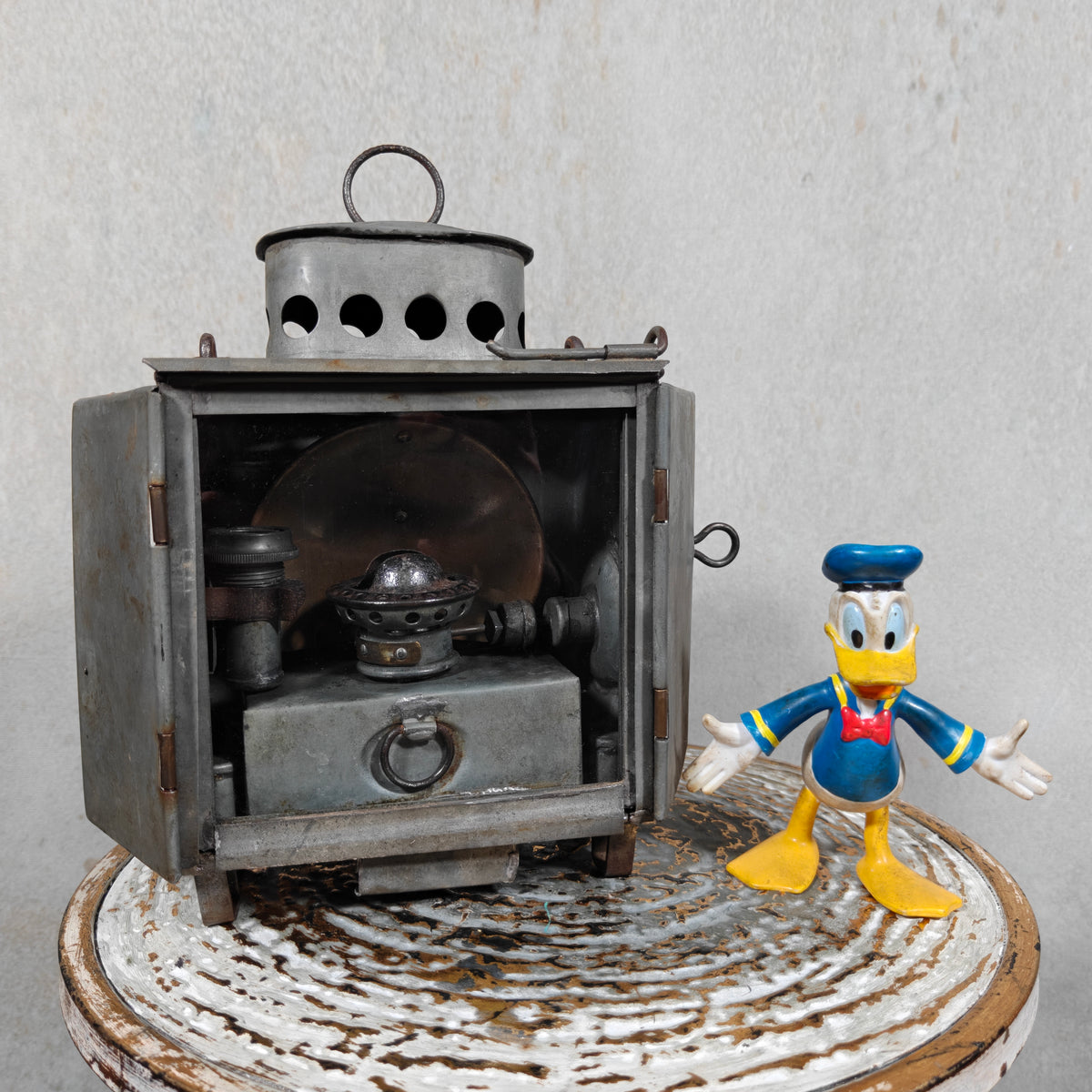 Very Rare Oil and Candle Trench Lamp – “Weltlaterne” by J. Schwarz & Co., Berlin, 1910–1920, showing vintage oil lamp details.