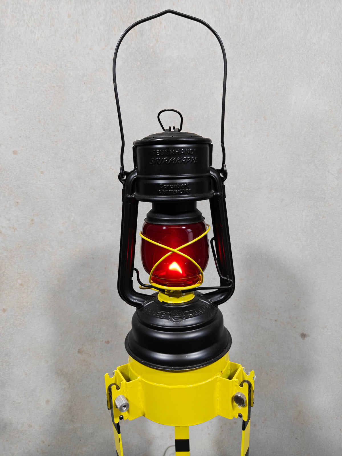 Fantastic and Unique Feuerhand 276 Breakdown Lantern one-of-a-kind custom oil lamp in excellent condition and fully usable