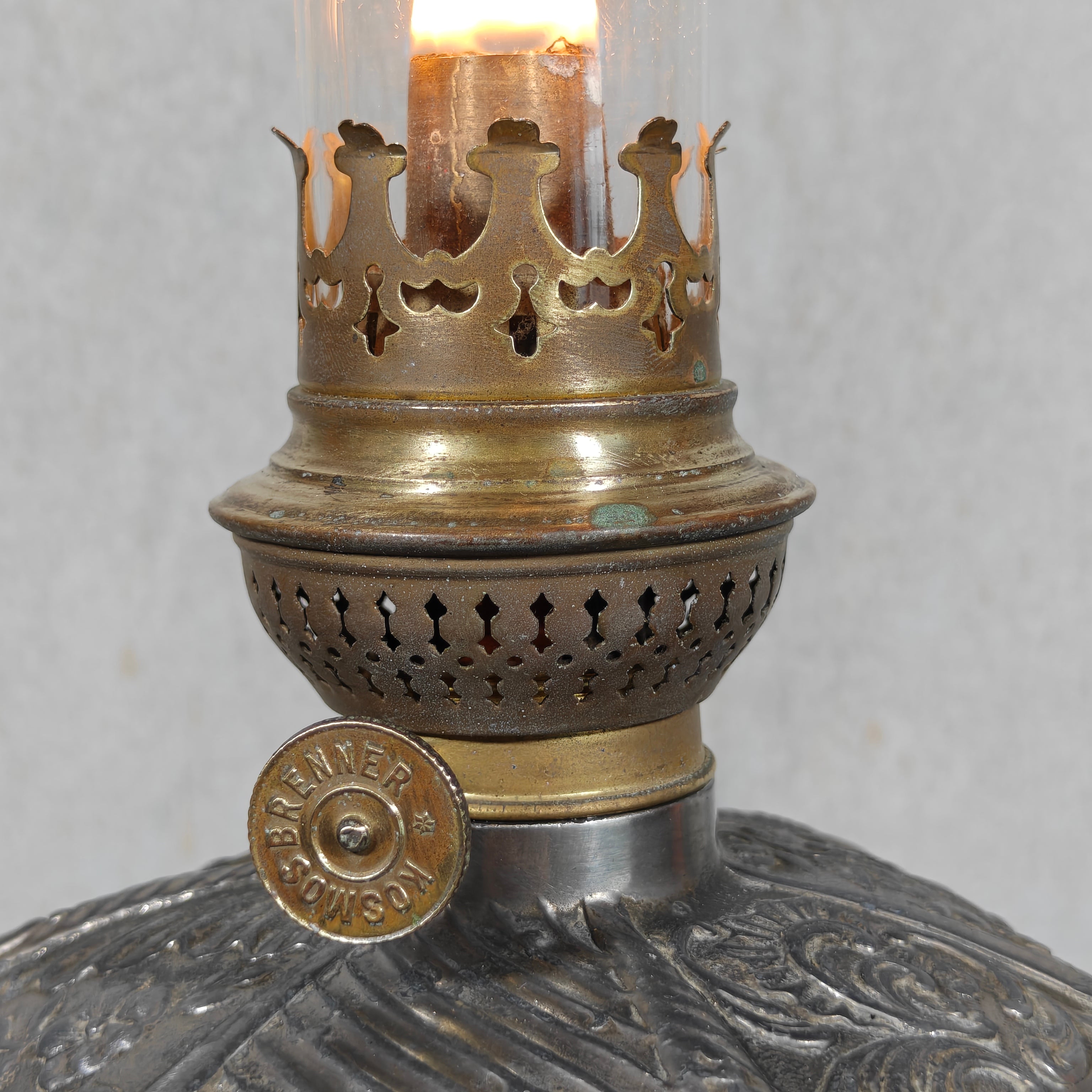 Unique Antique Tin Oil Lamp – Hexagonal Reservoir & Animal‑Head Feet (1930s–50s)