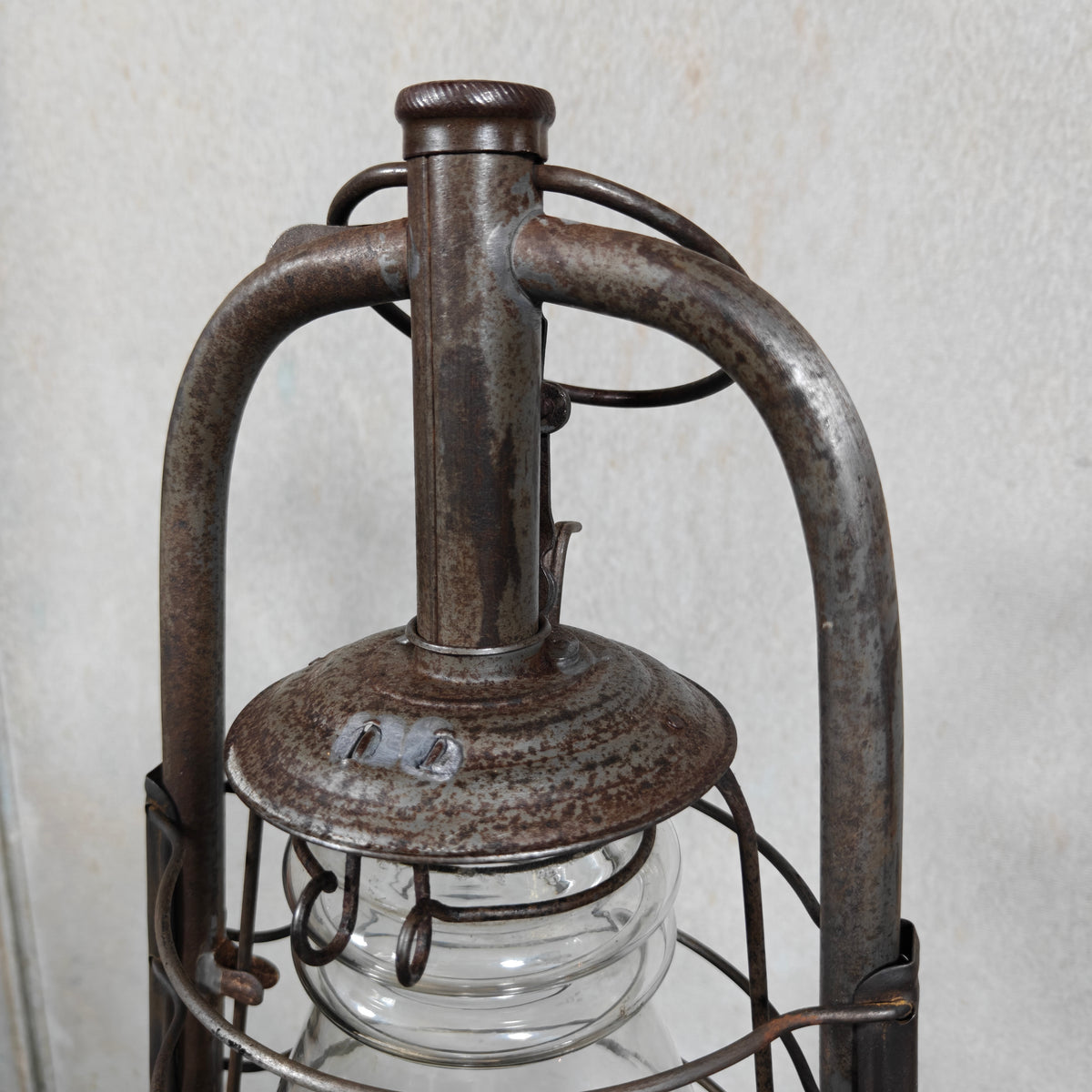 Helvetia Storm Lantern – Rare Swiss Egloff & Cie Model (c. 1920) – Original Marked Glass – Fully Working