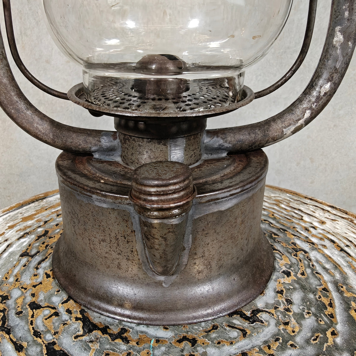 Helvetia Storm Lantern – Rare Swiss Egloff & Cie Model (c. 1920) – Original Marked Glass – Fully Working