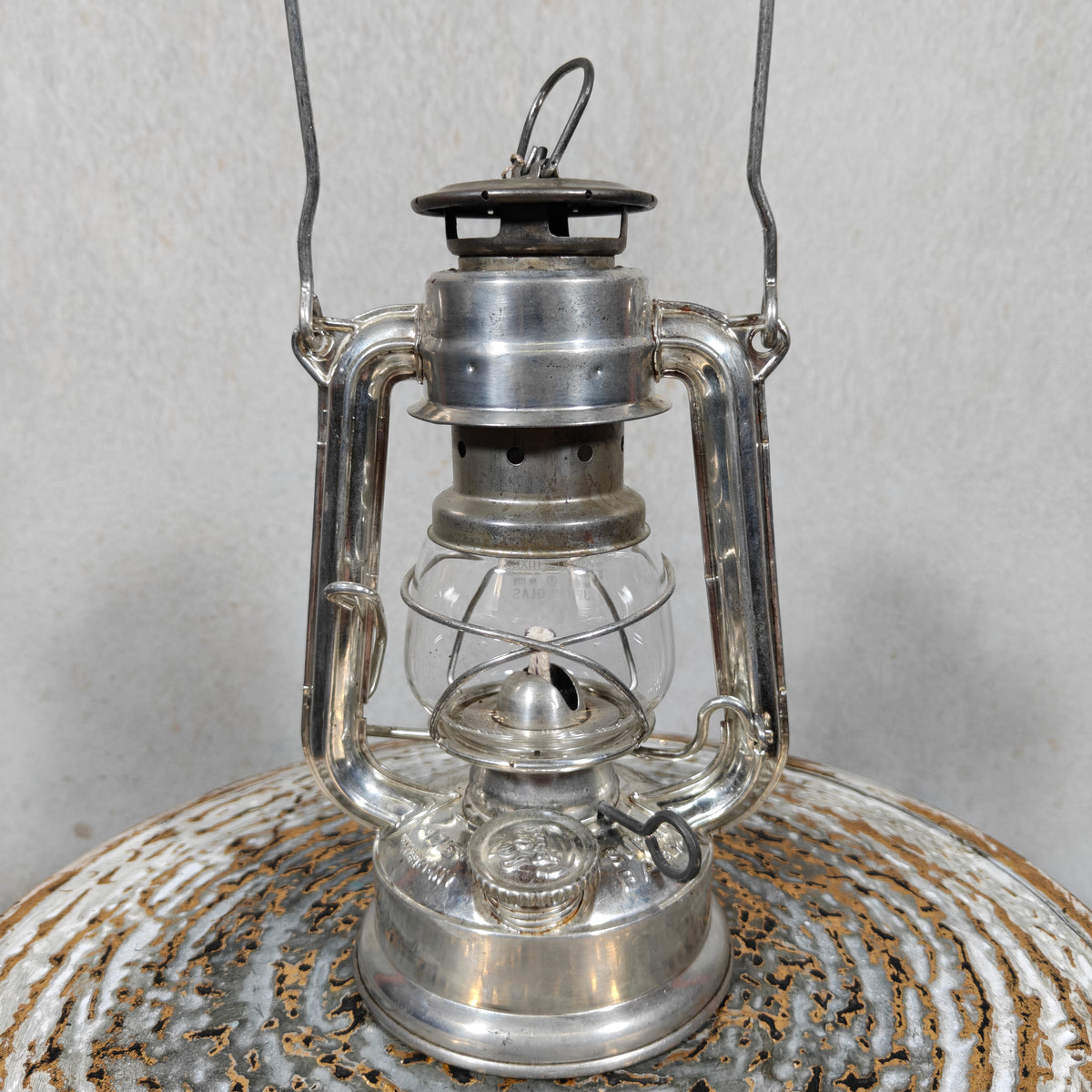 Fantastic New Old Stock (or Near-Unused) Feuerhand 175 Hurricane Lantern – 1970s – “Super Baby”
