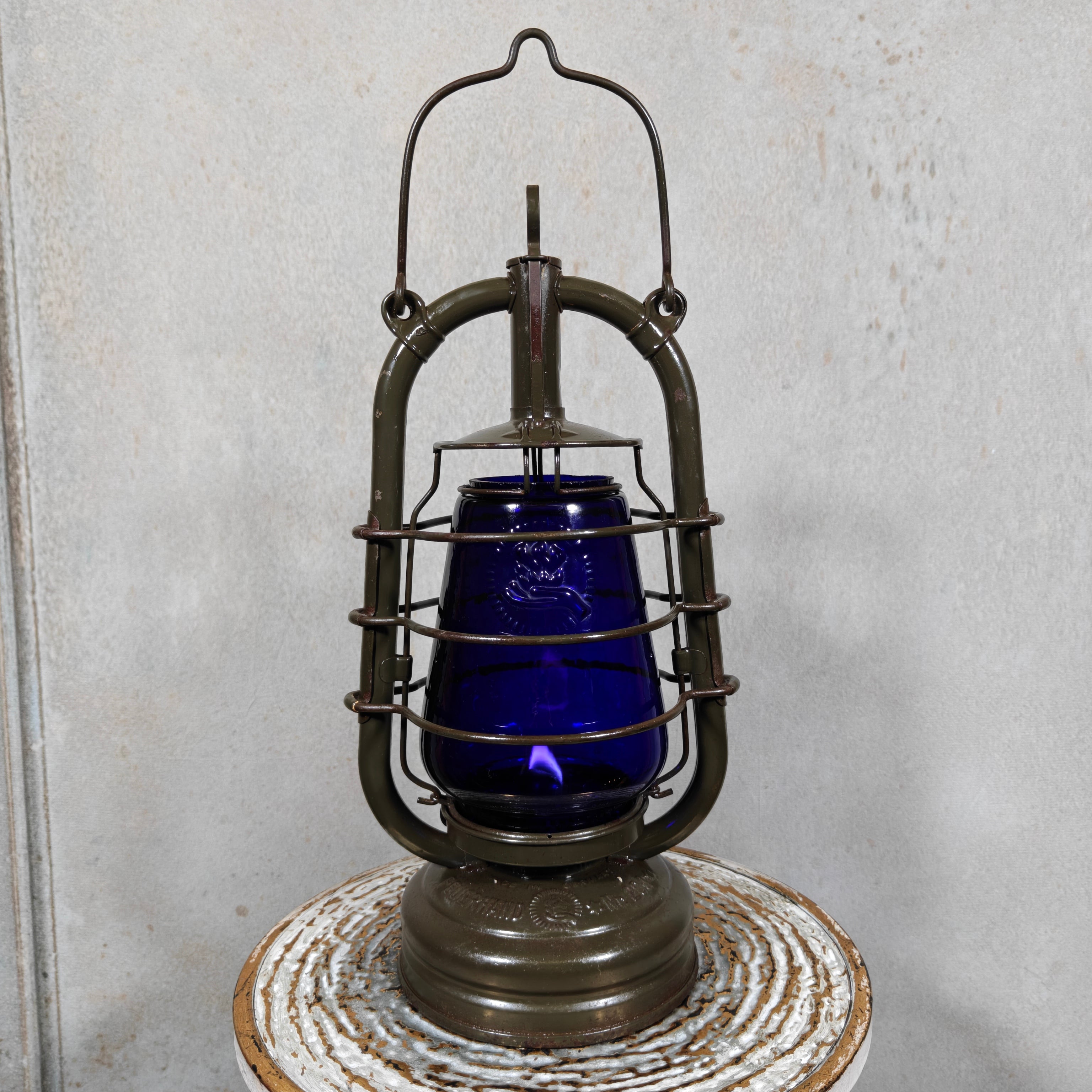 Stunning Original Feuerhand 201 hurricane Lantern, original paint (1930s) – Rare Blue Glass