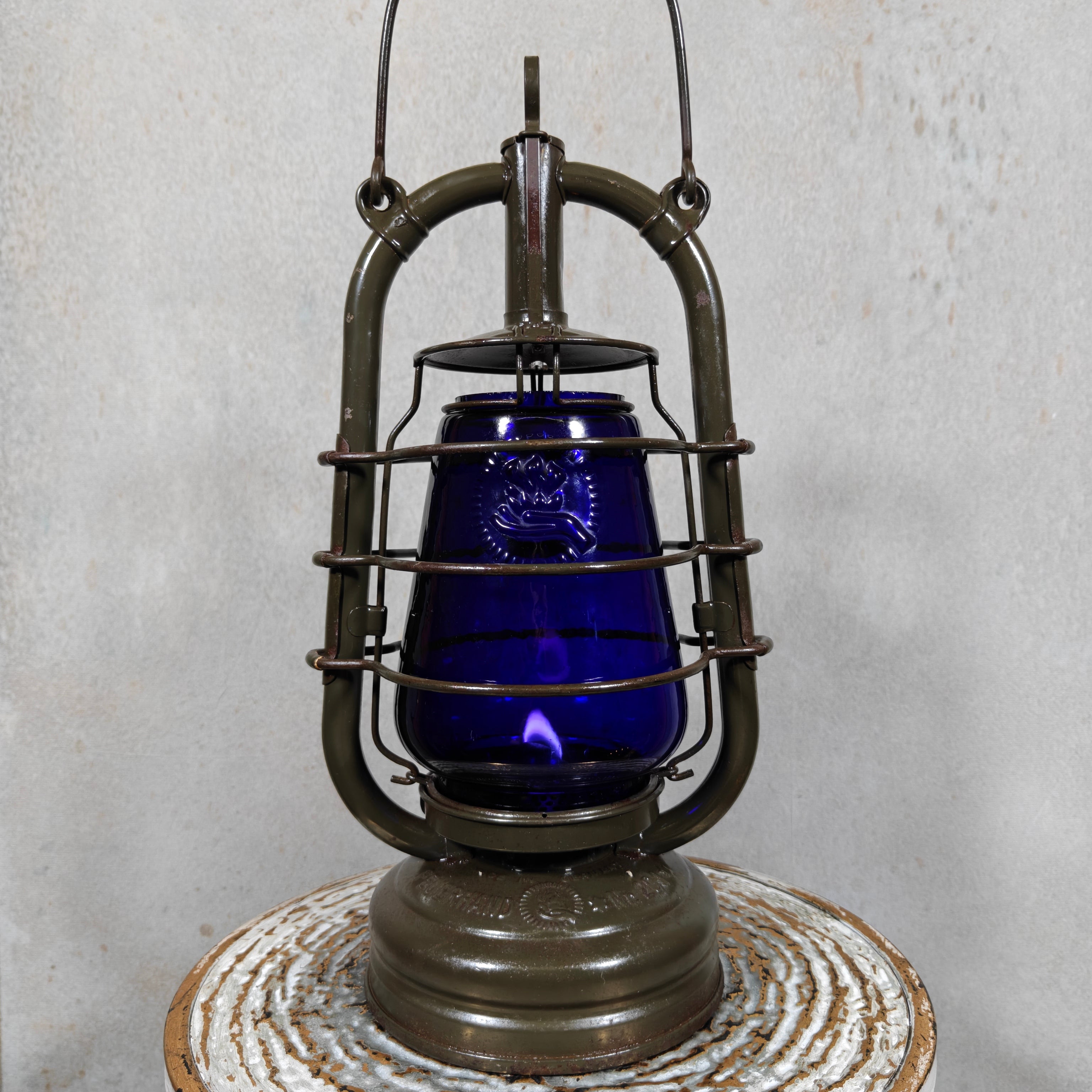 Stunning Original Feuerhand 201 hurricane Lantern, original paint (1930s) – Rare Blue Glass