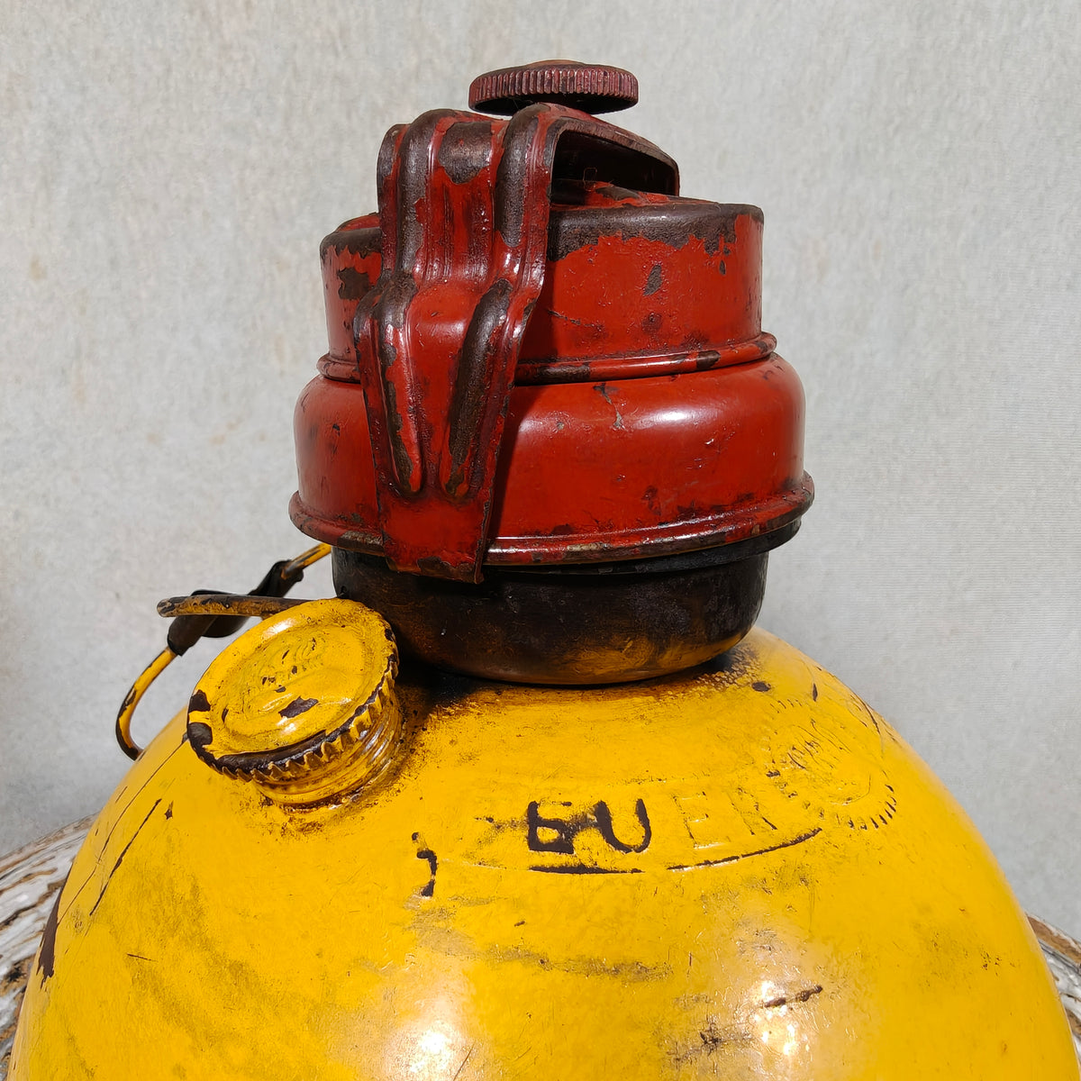 Feuerhand WarnFackel Diesel K8002 -  Rare Early Version – Complete with Matches – Working Condition – c. 1960s