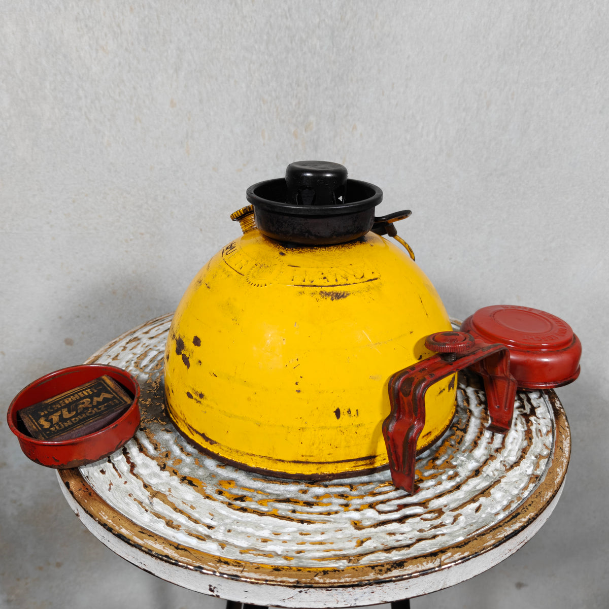 Feuerhand WarnFackel Diesel K8002 -  Rare Early Version – Complete with Matches – Working Condition – c. 1960s