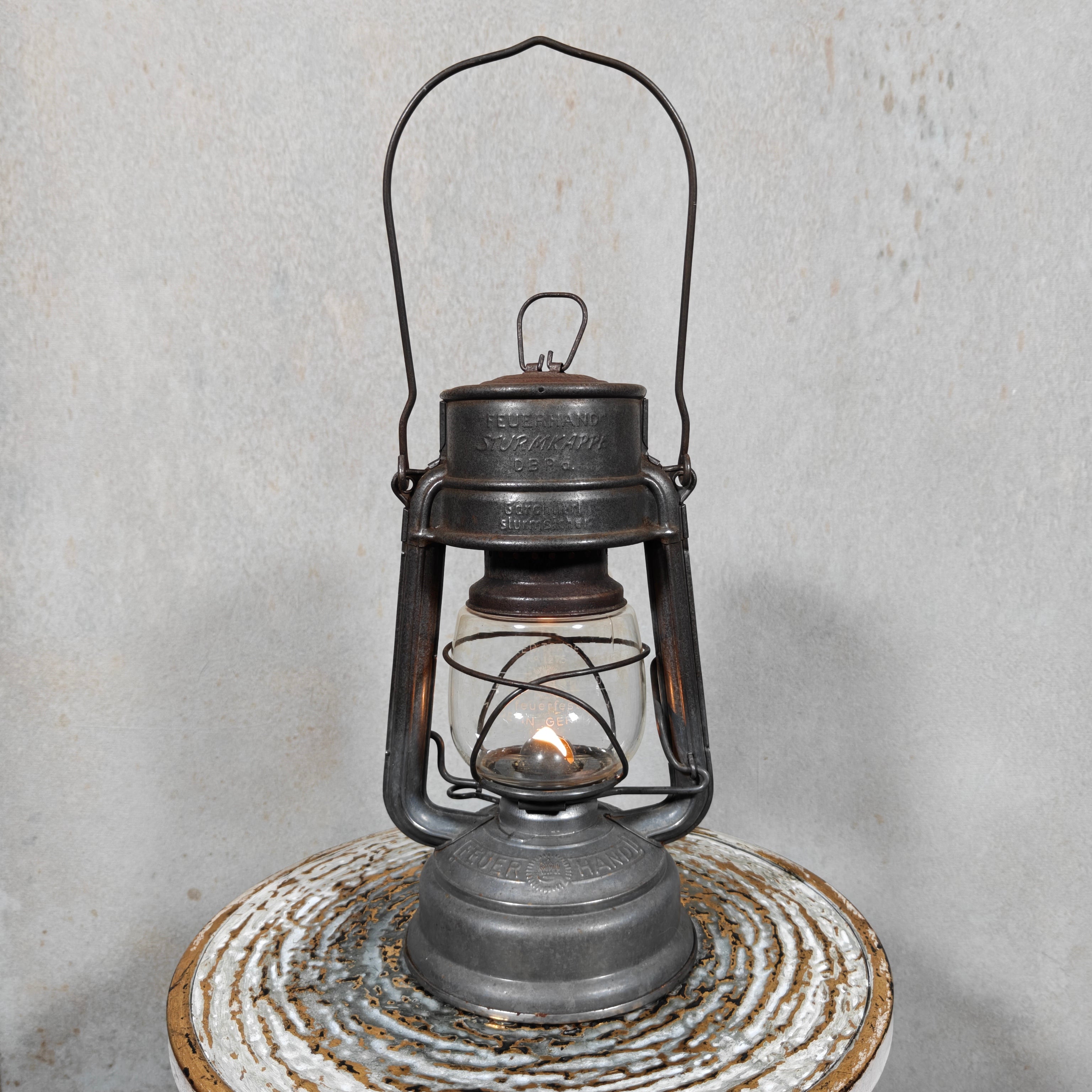 Special hurricane lantern – Feuerhand 276 STK Sturmkappe – in good, usable condition.