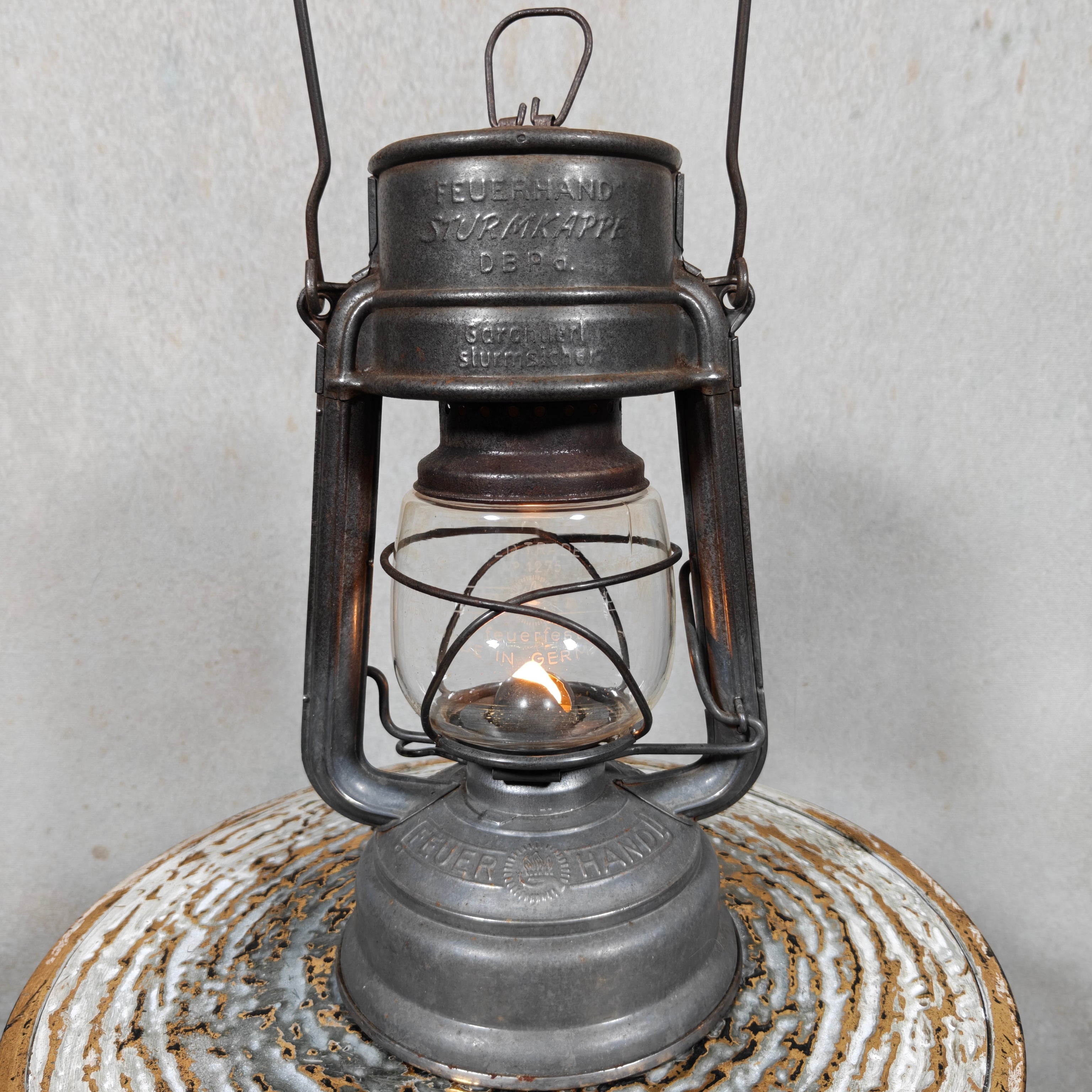 Special hurricane lantern – Feuerhand 276 STK Sturmkappe – in good, usable condition.