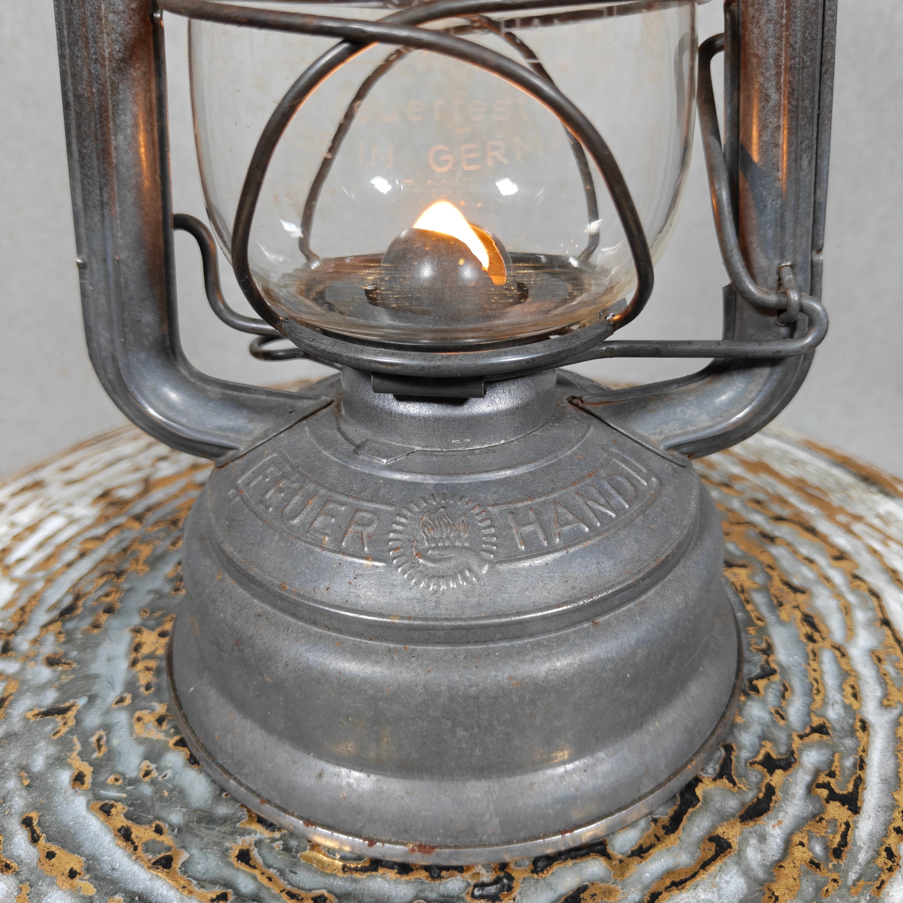Special hurricane lantern – Feuerhand 276 STK Sturmkappe – in good, usable condition.