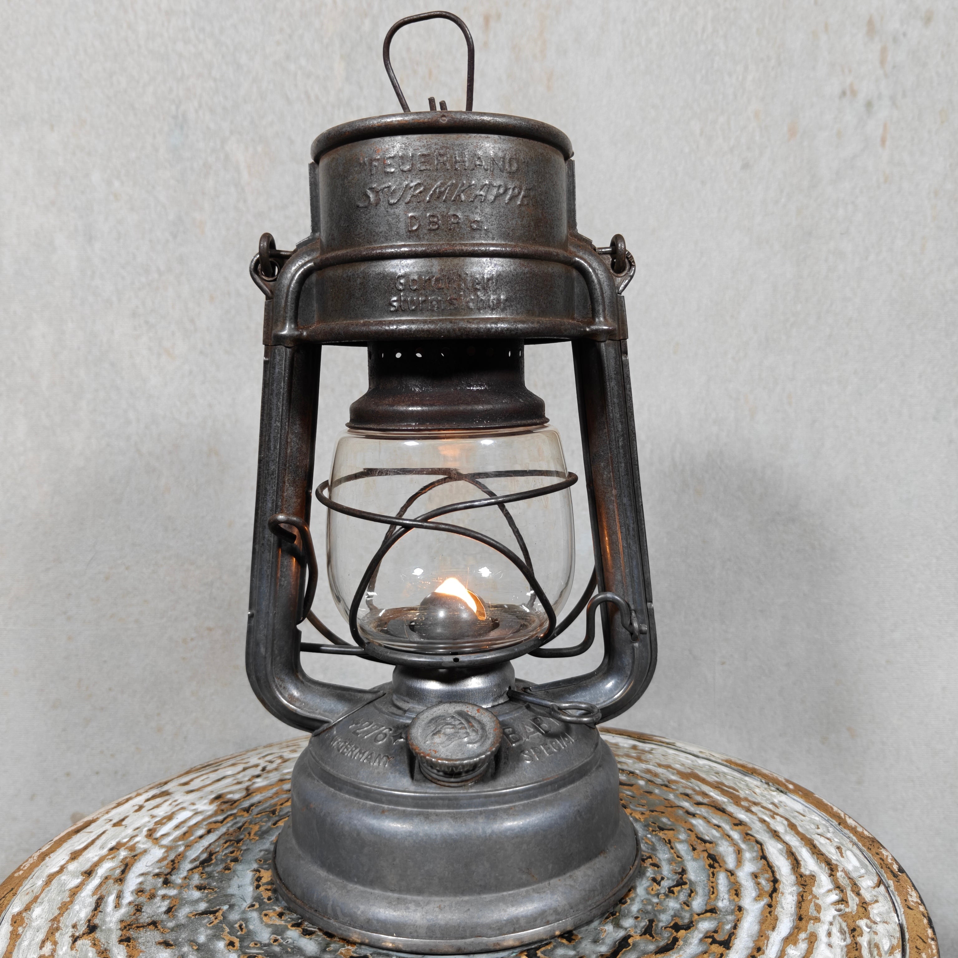 Special hurricane lantern – Feuerhand 276 STK Sturmkappe – in good, usable condition.