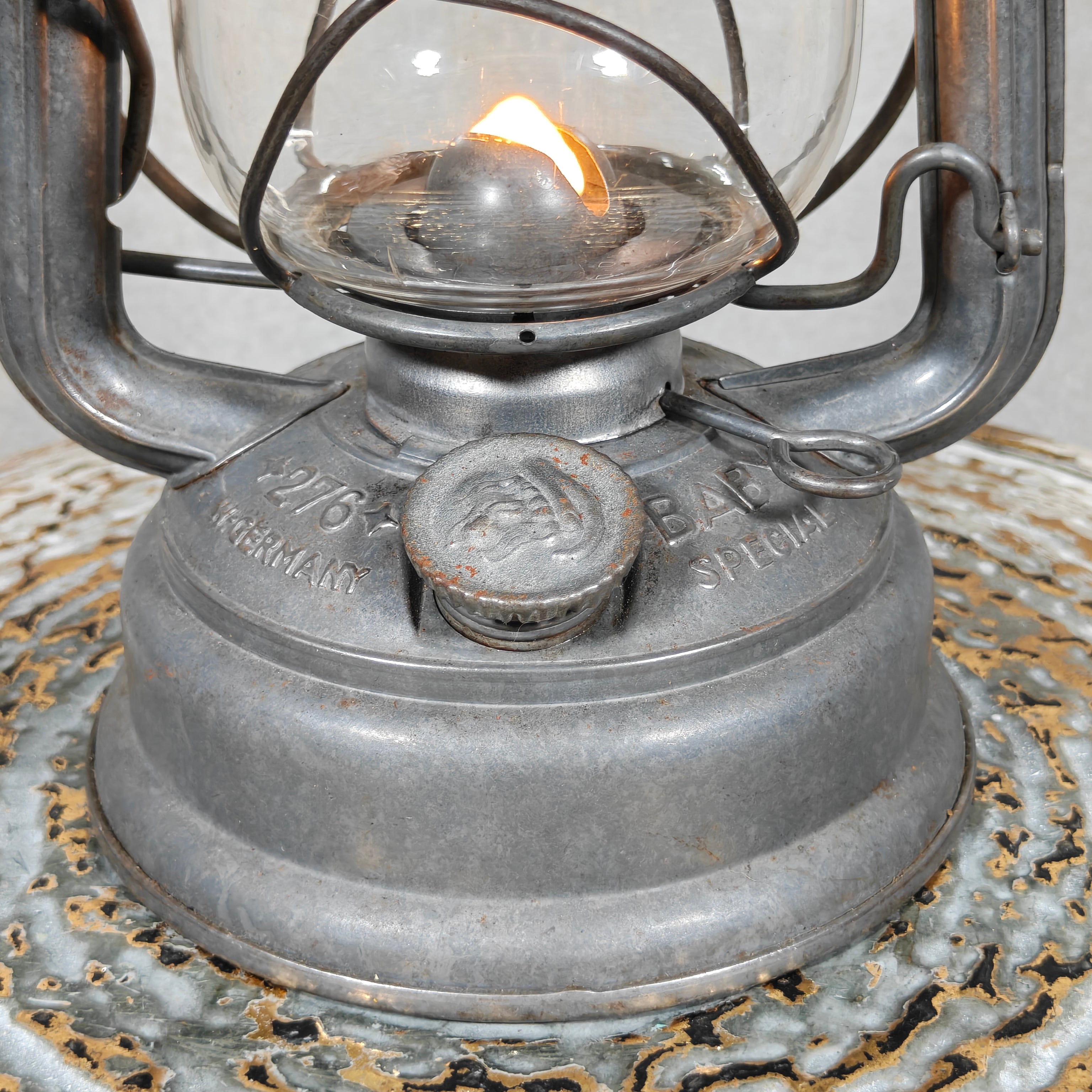 Special hurricane lantern – Feuerhand 276 STK Sturmkappe – in good, usable condition.