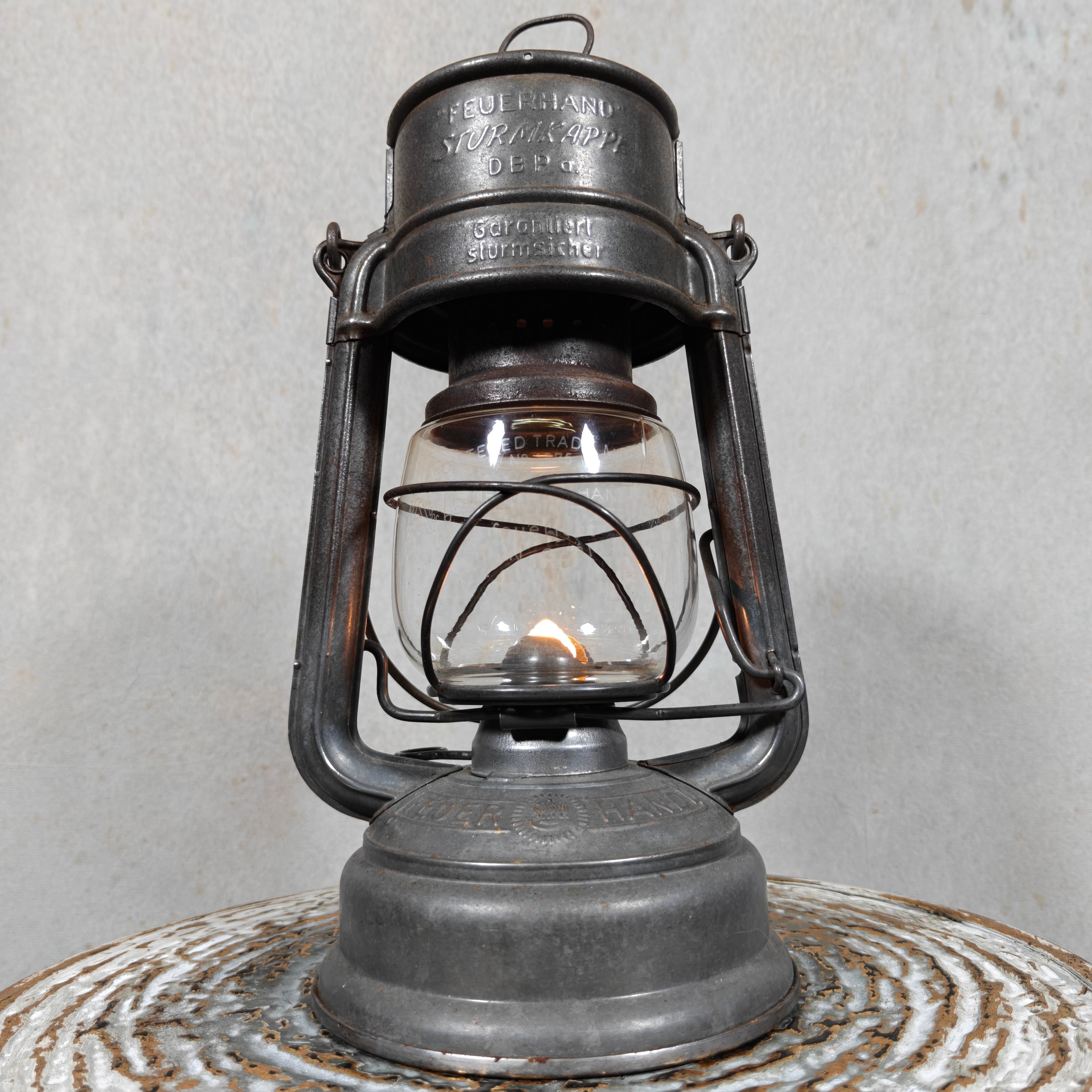 Special hurricane lantern – Feuerhand 276 STK Sturmkappe – in good, usable condition.