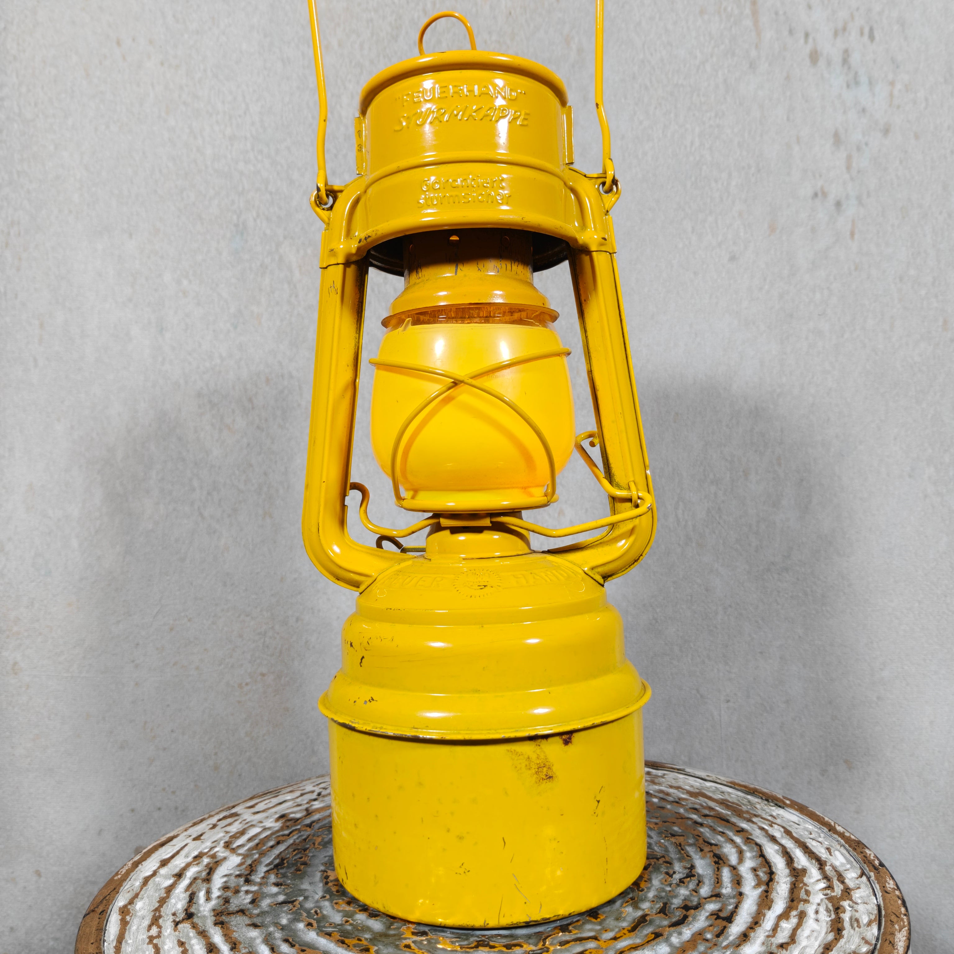 Beautiful hurricane lantern – Feuerhand 276 STK/70 Western Germany – Baby Special safety lantern / construction lantern – In very good condition