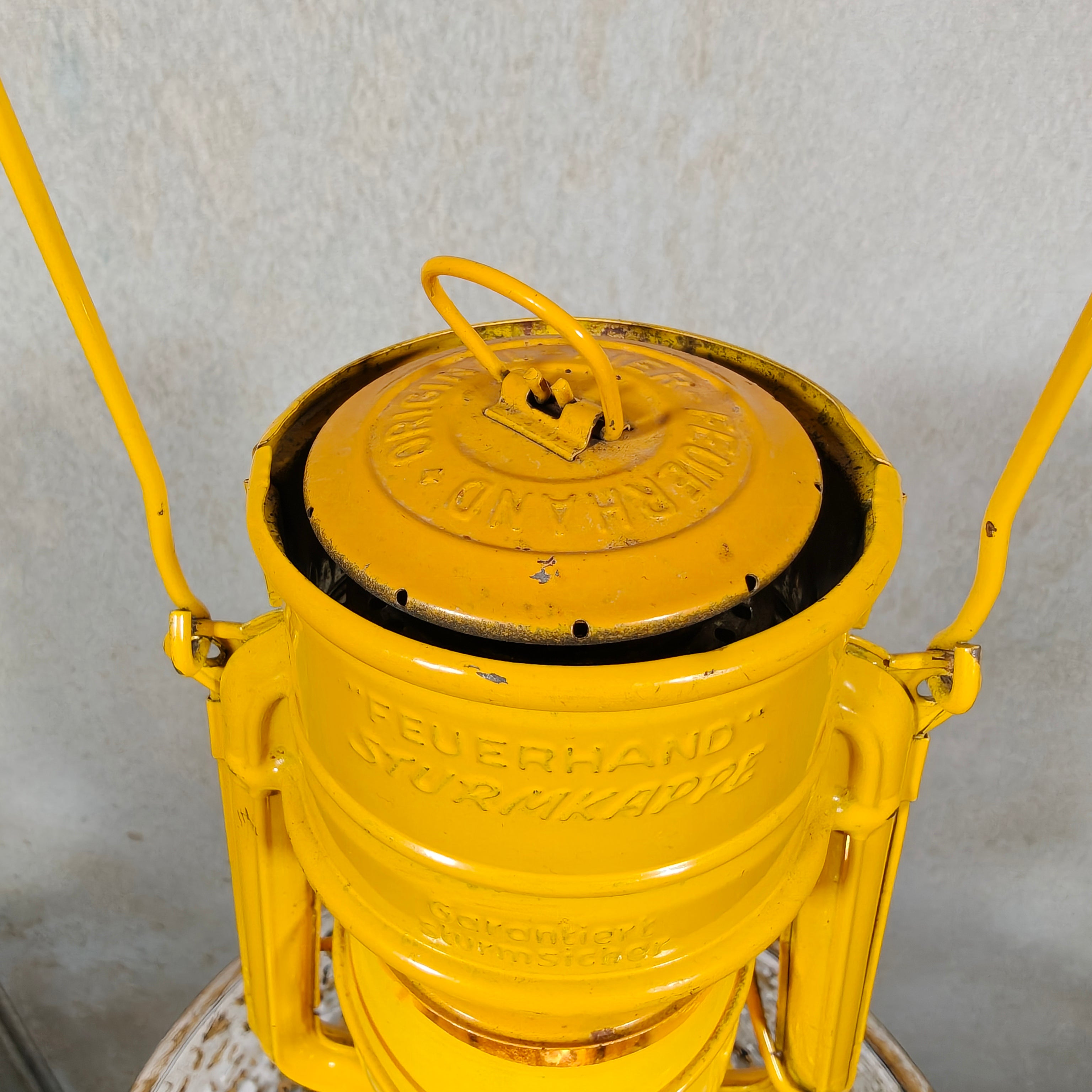 Beautiful hurricane lantern – Feuerhand 276 STK/70 Western Germany – Baby Special safety lantern / construction lantern – In very good condition