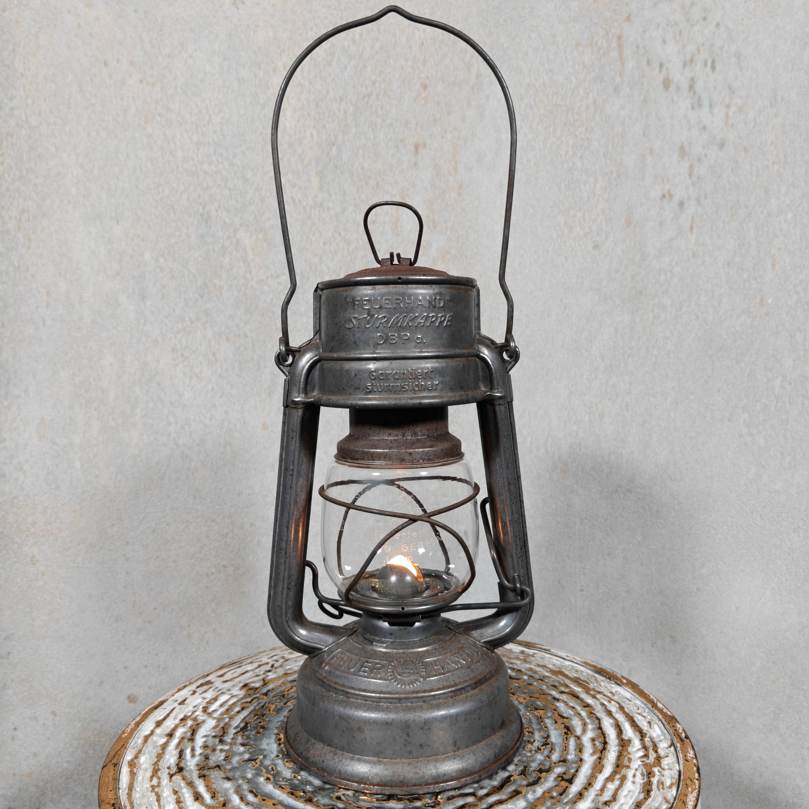 Special hurricane lantern – Feuerhand 276 STK Sturmkappe – in good usable condition.