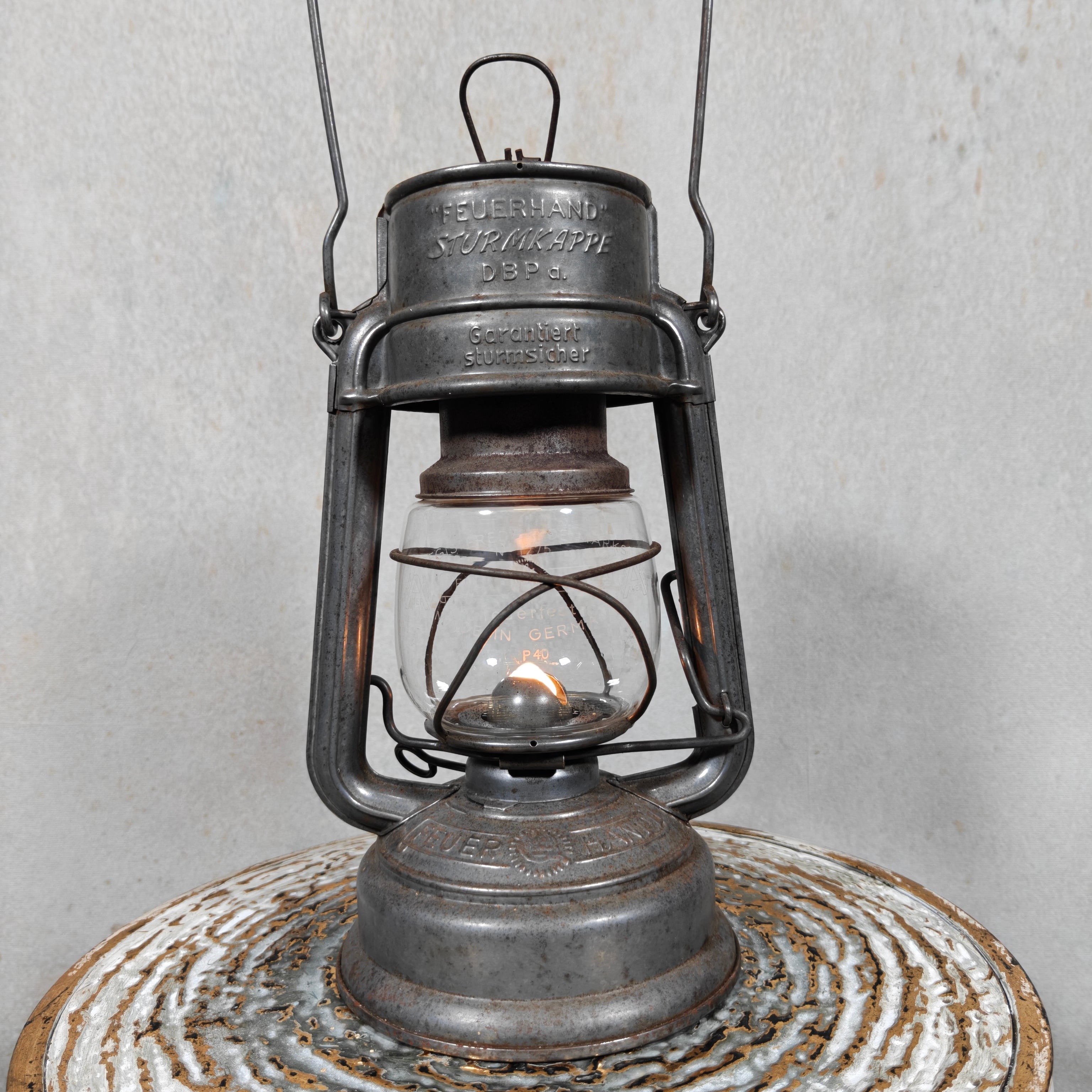 Special hurricane lantern – Feuerhand 276 STK Sturmkappe – in good usable condition.
