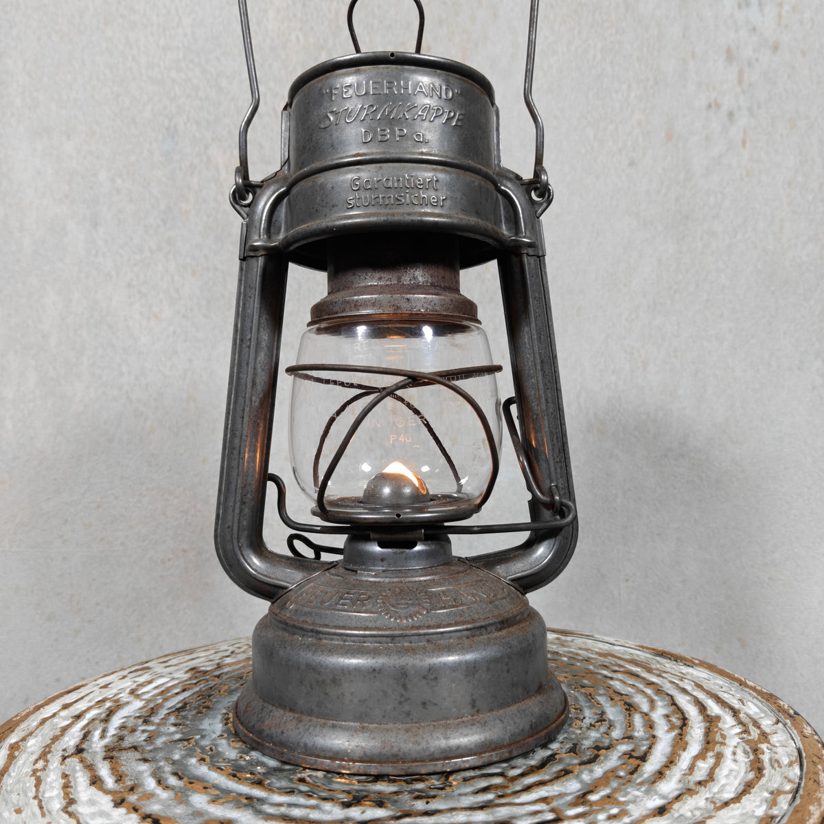 Special hurricane lantern – Feuerhand 276 STK Sturmkappe – in good usable condition.