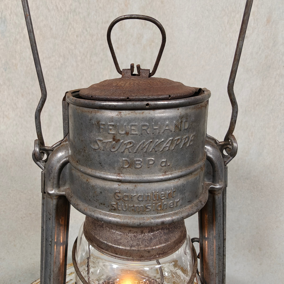 Special hurricane lantern – Feuerhand 276 STK Sturmkappe – in good usable condition.