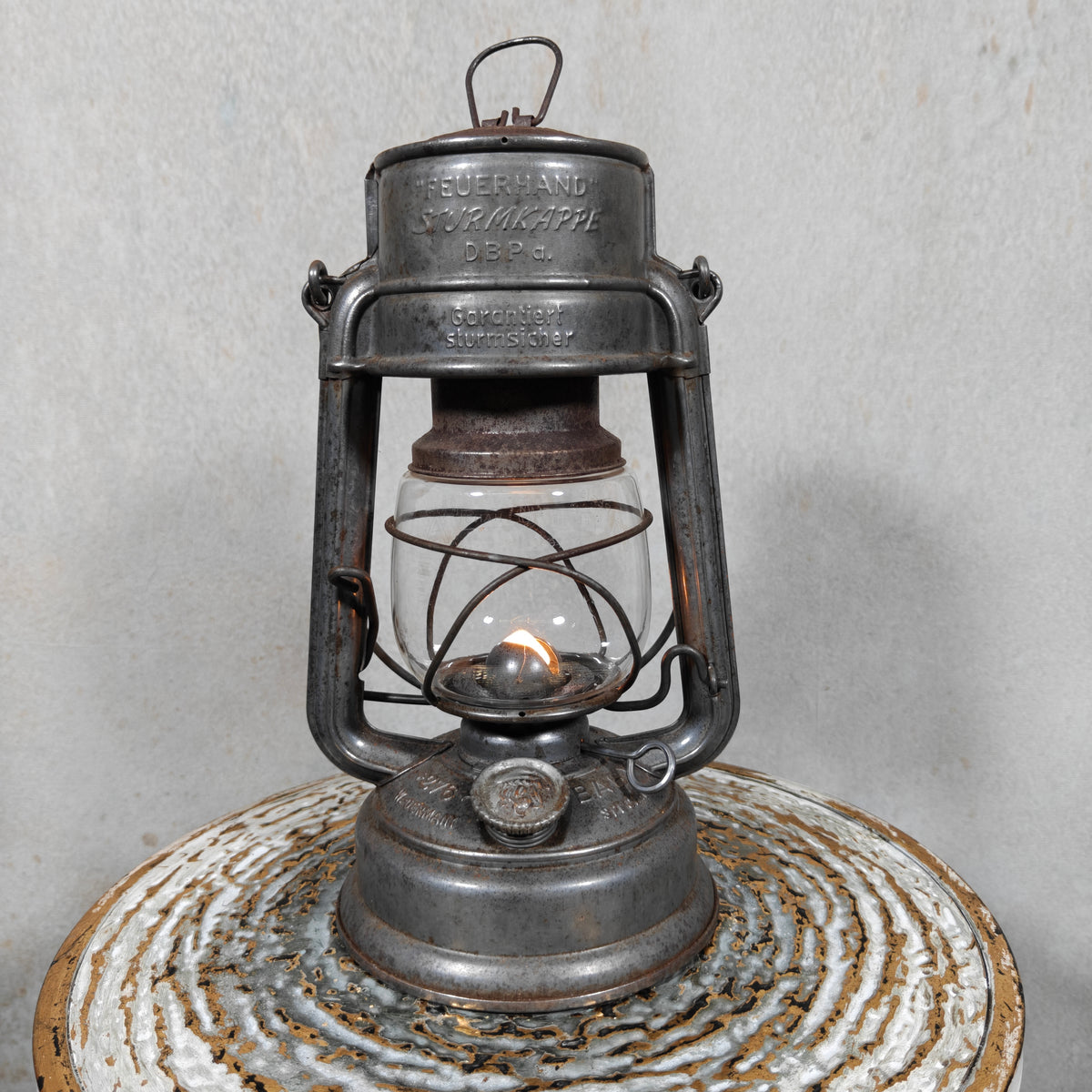 Special hurricane lantern – Feuerhand 276 STK Sturmkappe – in good usable condition.