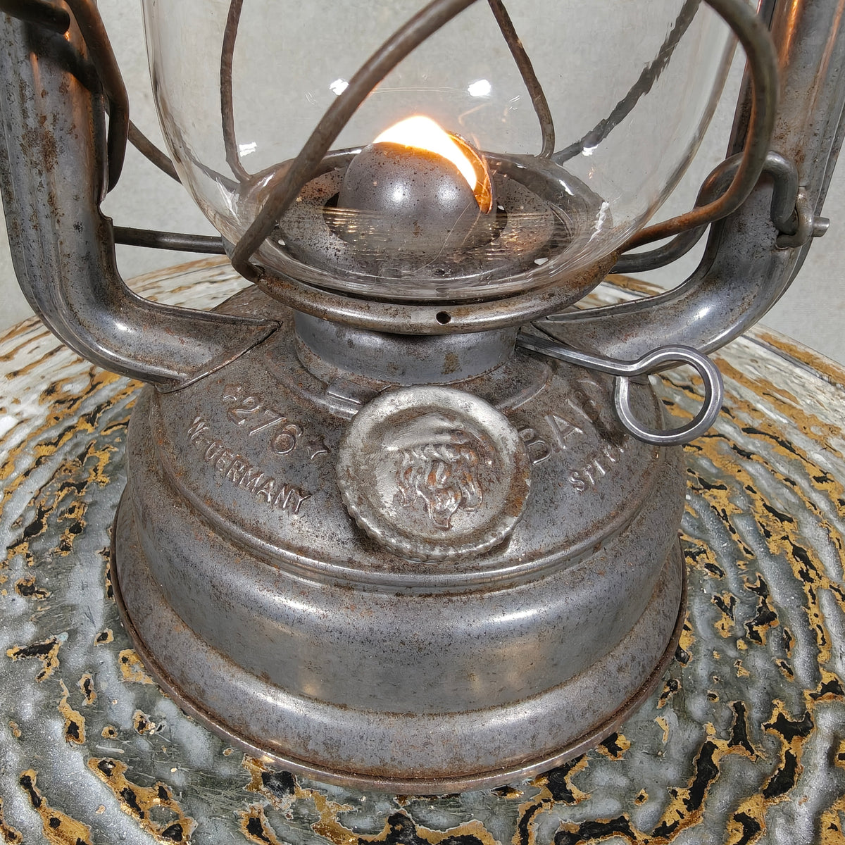 Special hurricane lantern – Feuerhand 276 STK Sturmkappe – in good usable condition.