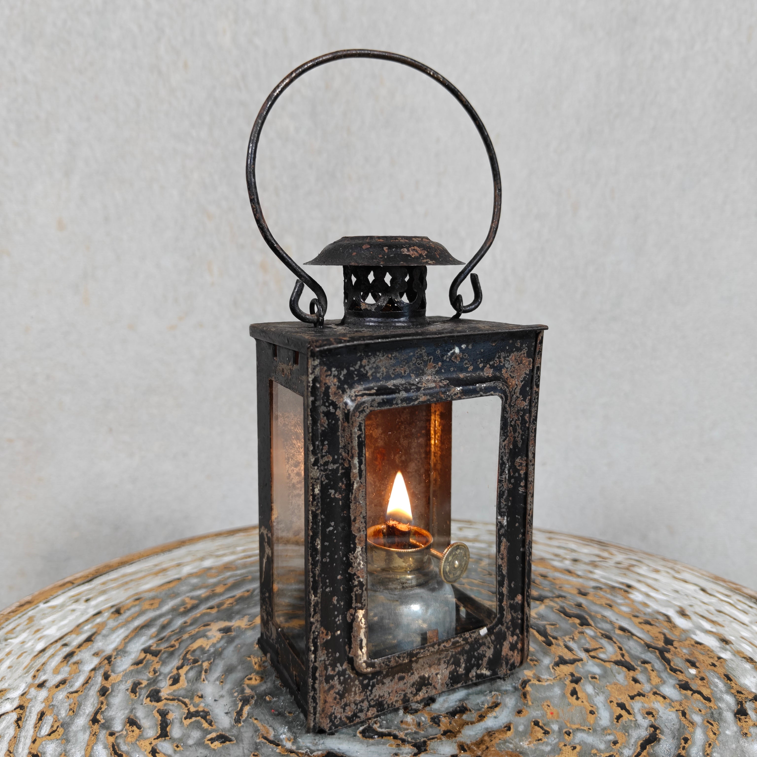 Unique Small Vintage Hand Lantern Oil Lamp – Hand Lamp with Glass, Complete and Working