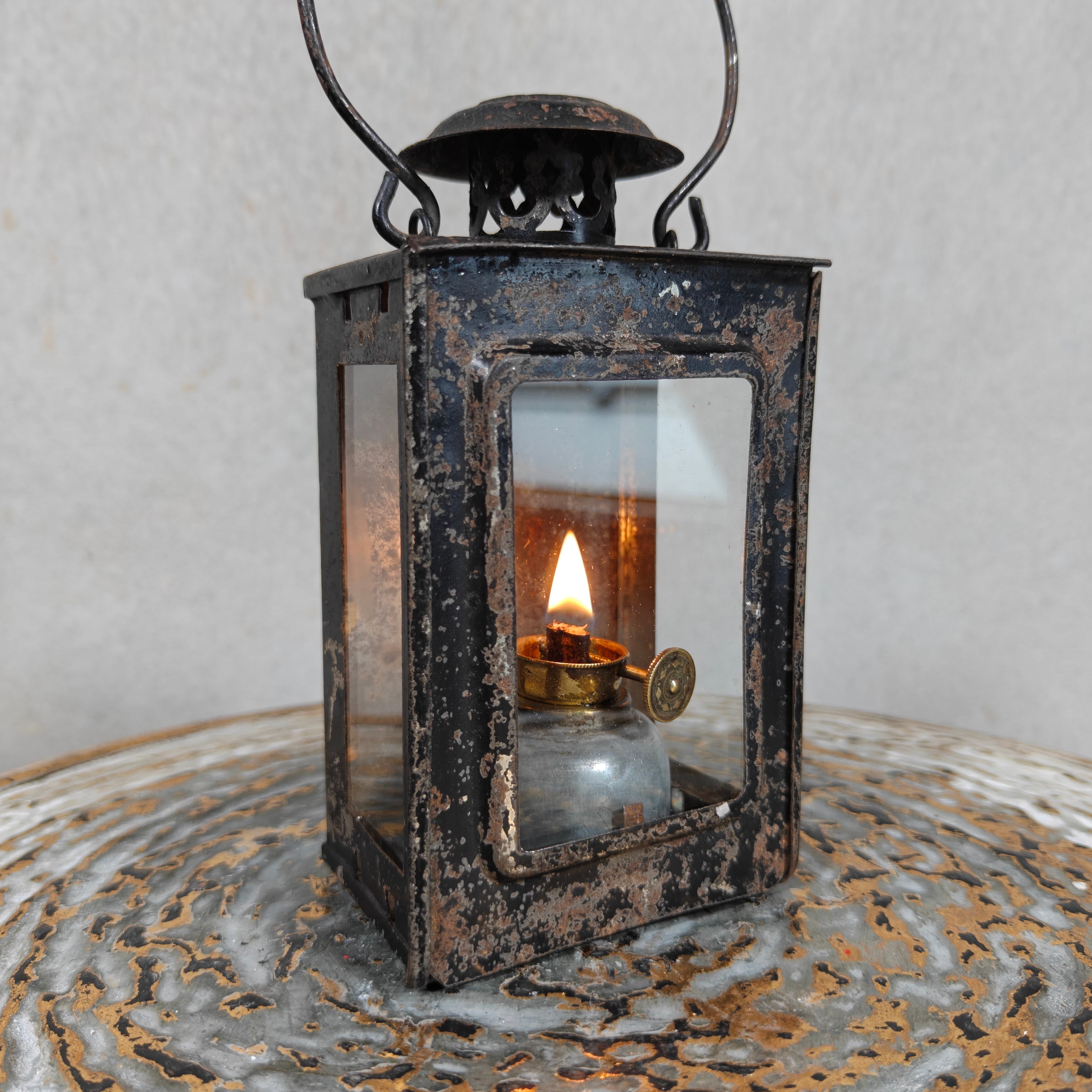 Unique Small Vintage Hand Lantern Oil Lamp – Hand Lamp with Glass, Complete and Working