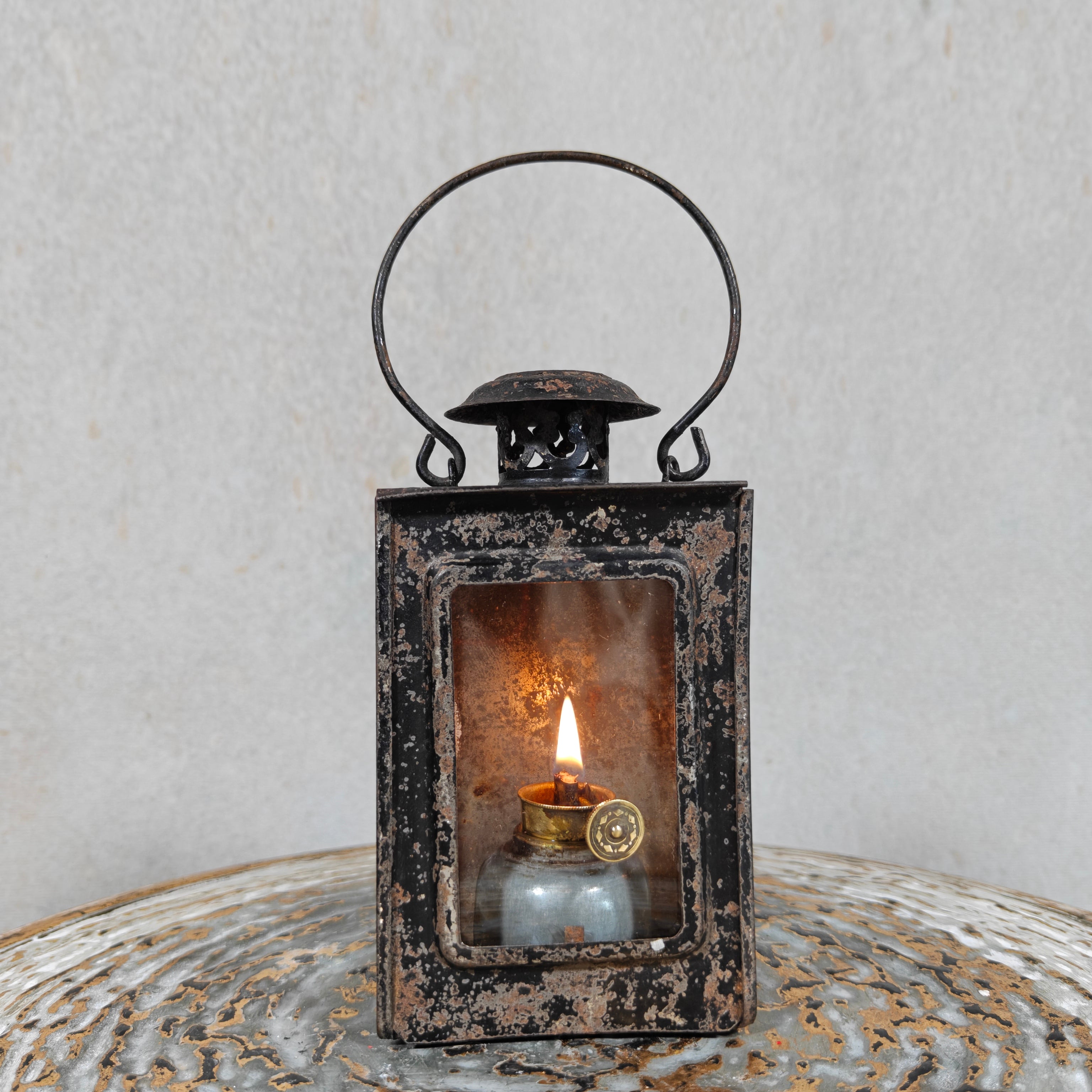 Unique Small Vintage Hand Lantern Oil Lamp – Hand Lamp with Glass, Complete and Working