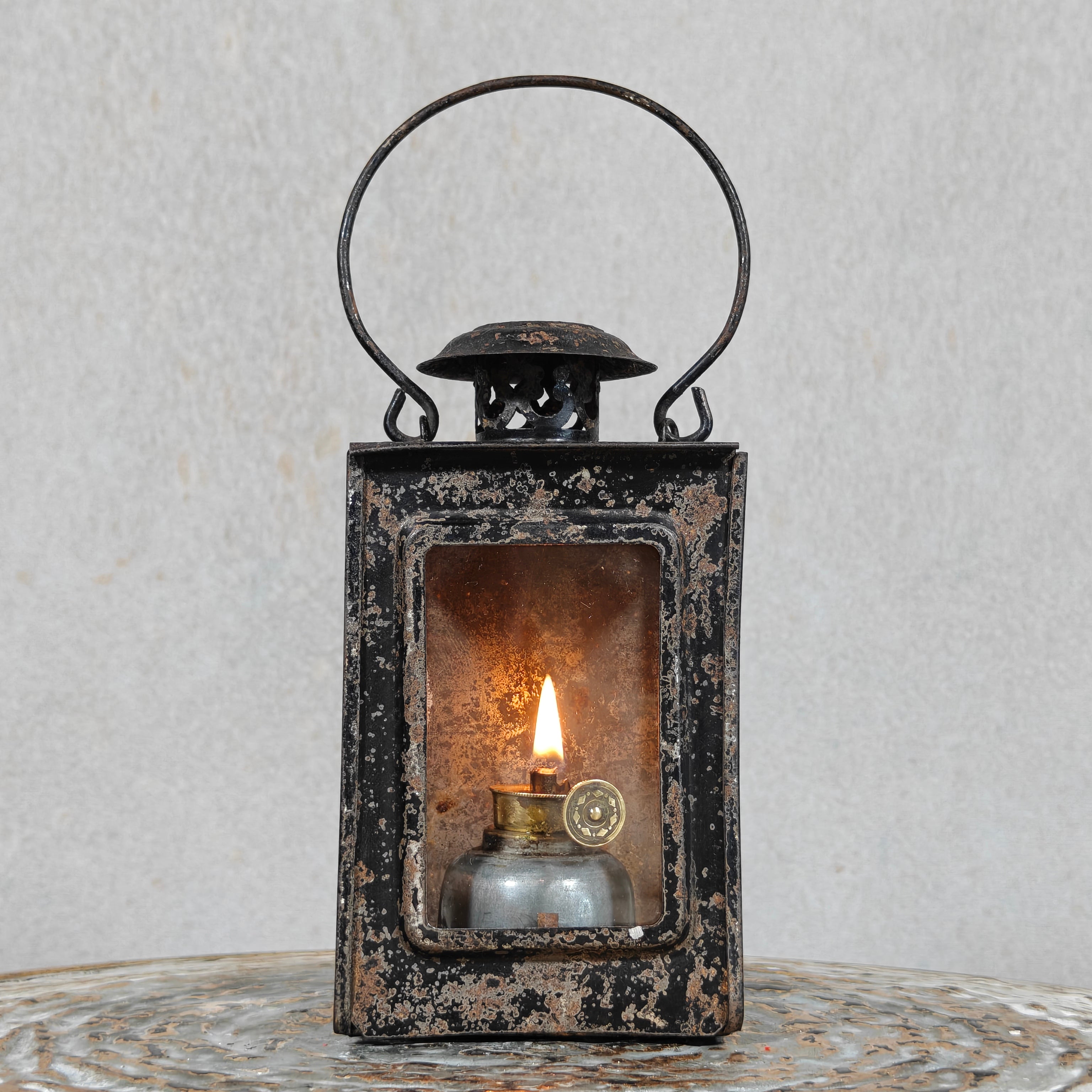 Unique Small Vintage Hand Lantern Oil Lamp – Hand Lamp with Glass, Complete and Working