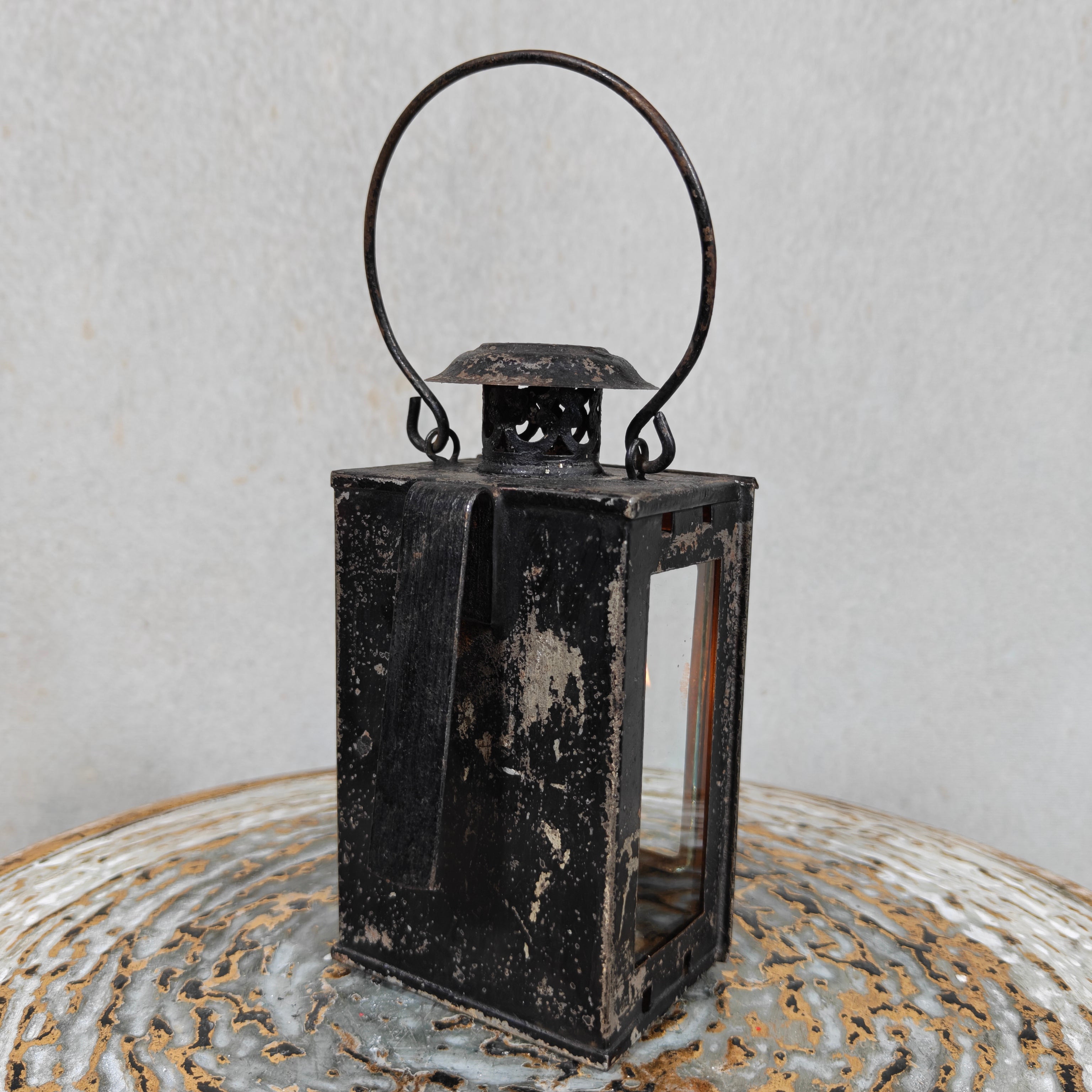 Unique Small Vintage Hand Lantern Oil Lamp – Hand Lamp with Glass, Complete and Working
