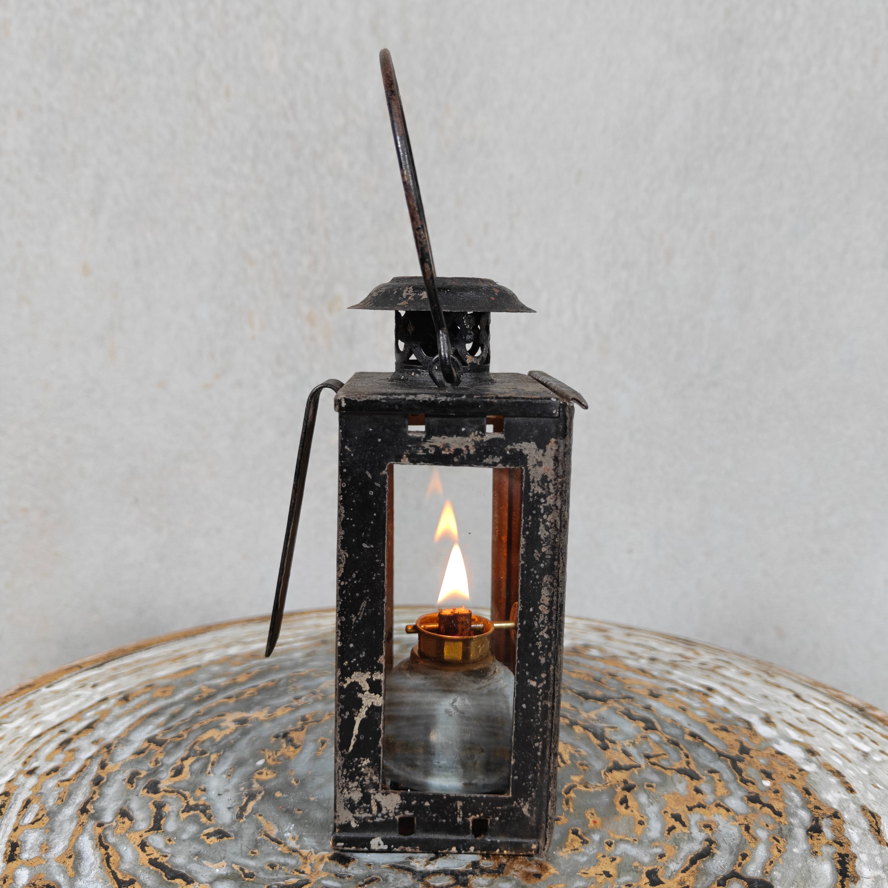 Unique Small Vintage Hand Lantern Oil Lamp – Hand Lamp with Glass, Complete and Working