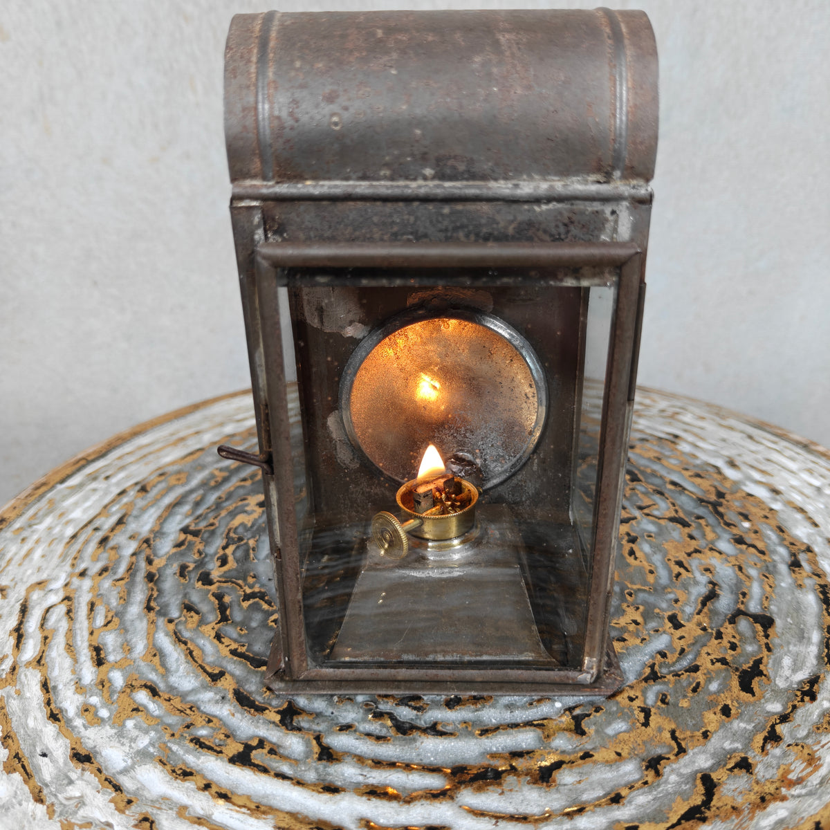 Old & Vintage Hand Lantern Oil Lamp – Hand Lamp with Glass, Complete and Working