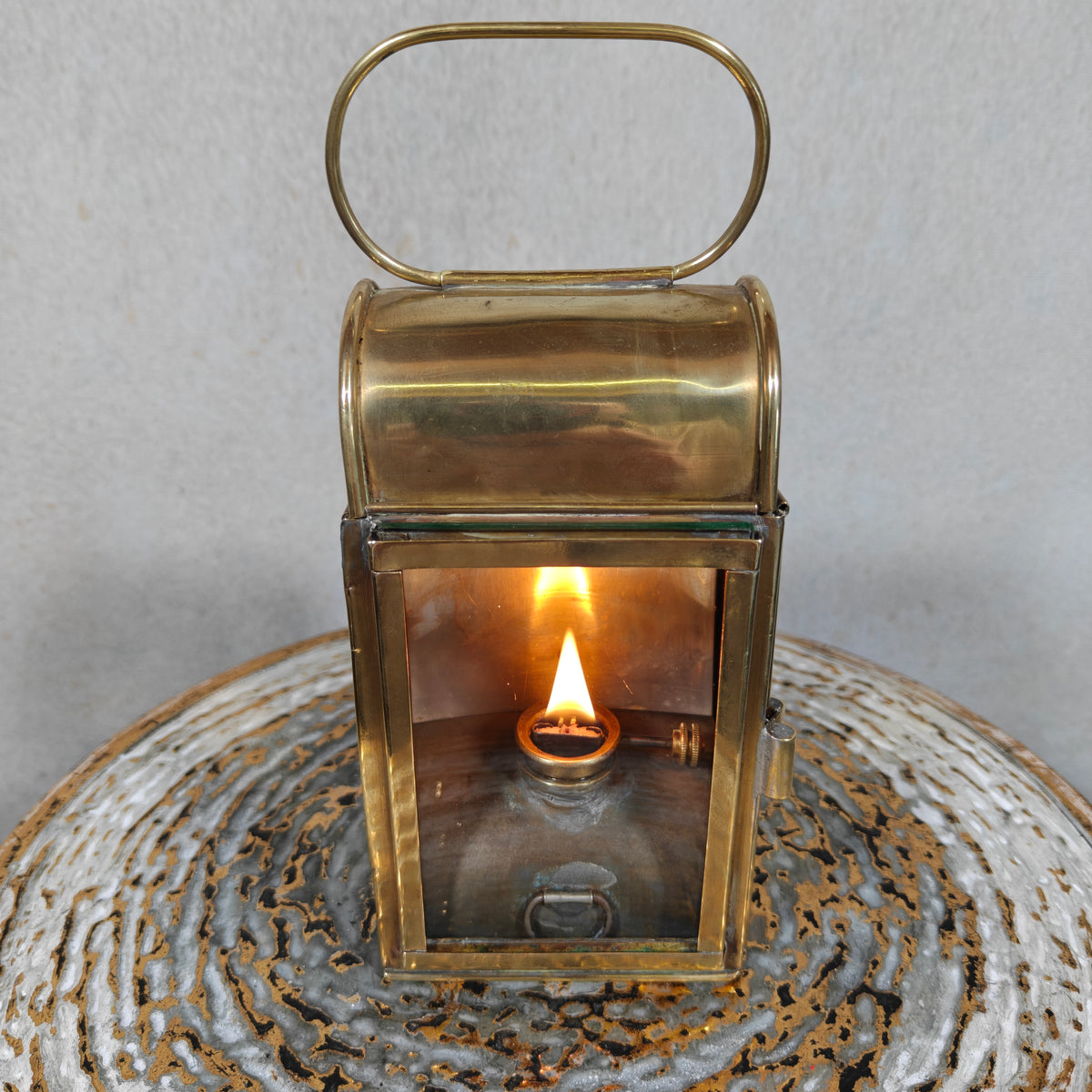Fantastic Brass Oil Lamp / Hand Lantern – Rare, Heavy‑Duty Model, Fully Working