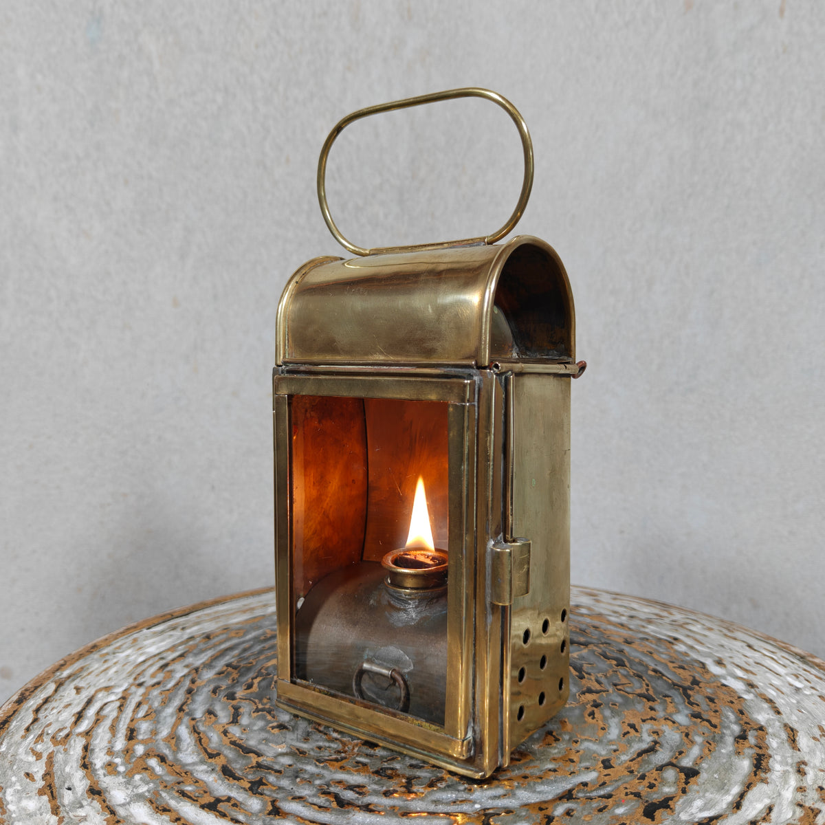 Fantastic Brass Oil Lamp / Hand Lantern – Rare, Heavy‑Duty Model, Fully Working