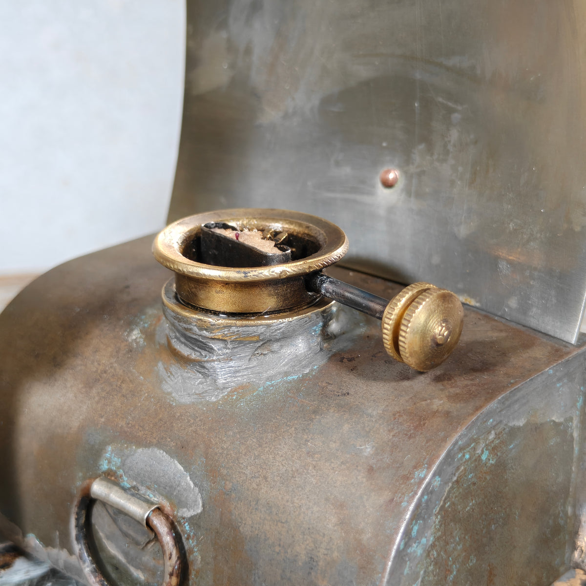 Fantastic Brass Oil Lamp / Hand Lantern – Rare, Heavy‑Duty Model, Fully Working