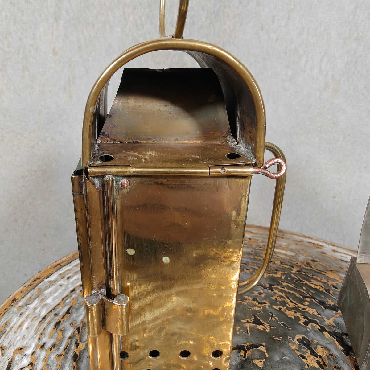Fantastic Brass Oil Lamp / Hand Lantern – Rare, Heavy‑Duty Model, Fully Working