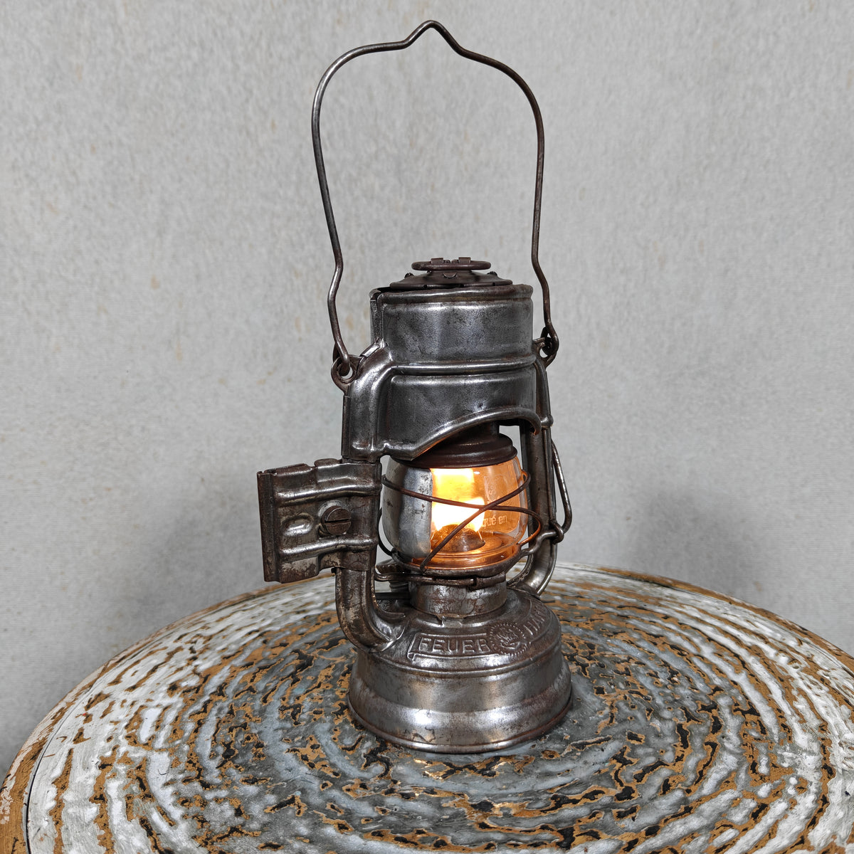 Feuerhand 75 STK K “Atom” Hurricane Lantern – Rare Pre‑War Sturmkappe Model with Mounting Bracket & Reflector