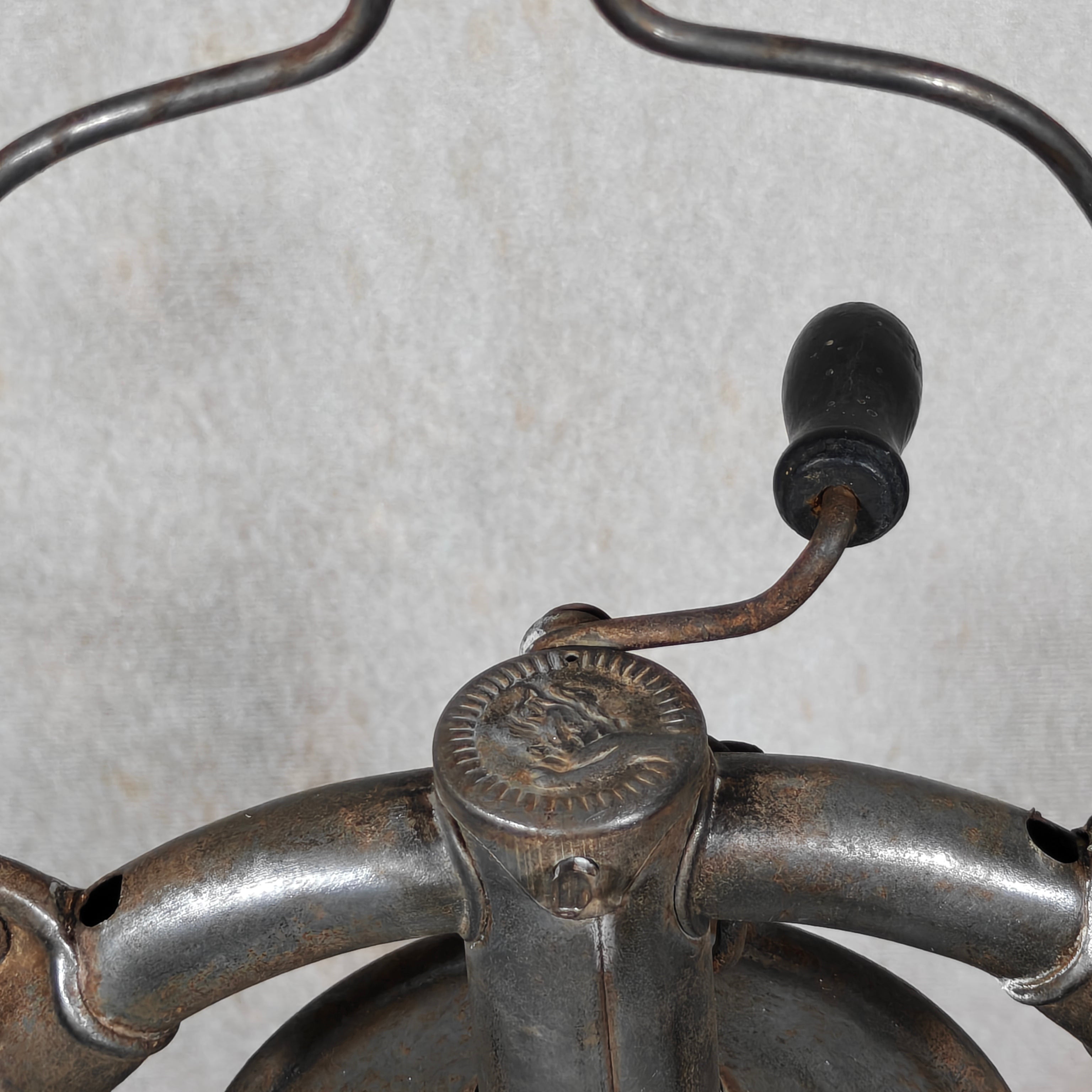 Feuerhand 423 Hurricane Lantern (1928–1939) – Rare Lever‑Lift Model with Extremely Rare Red Globe